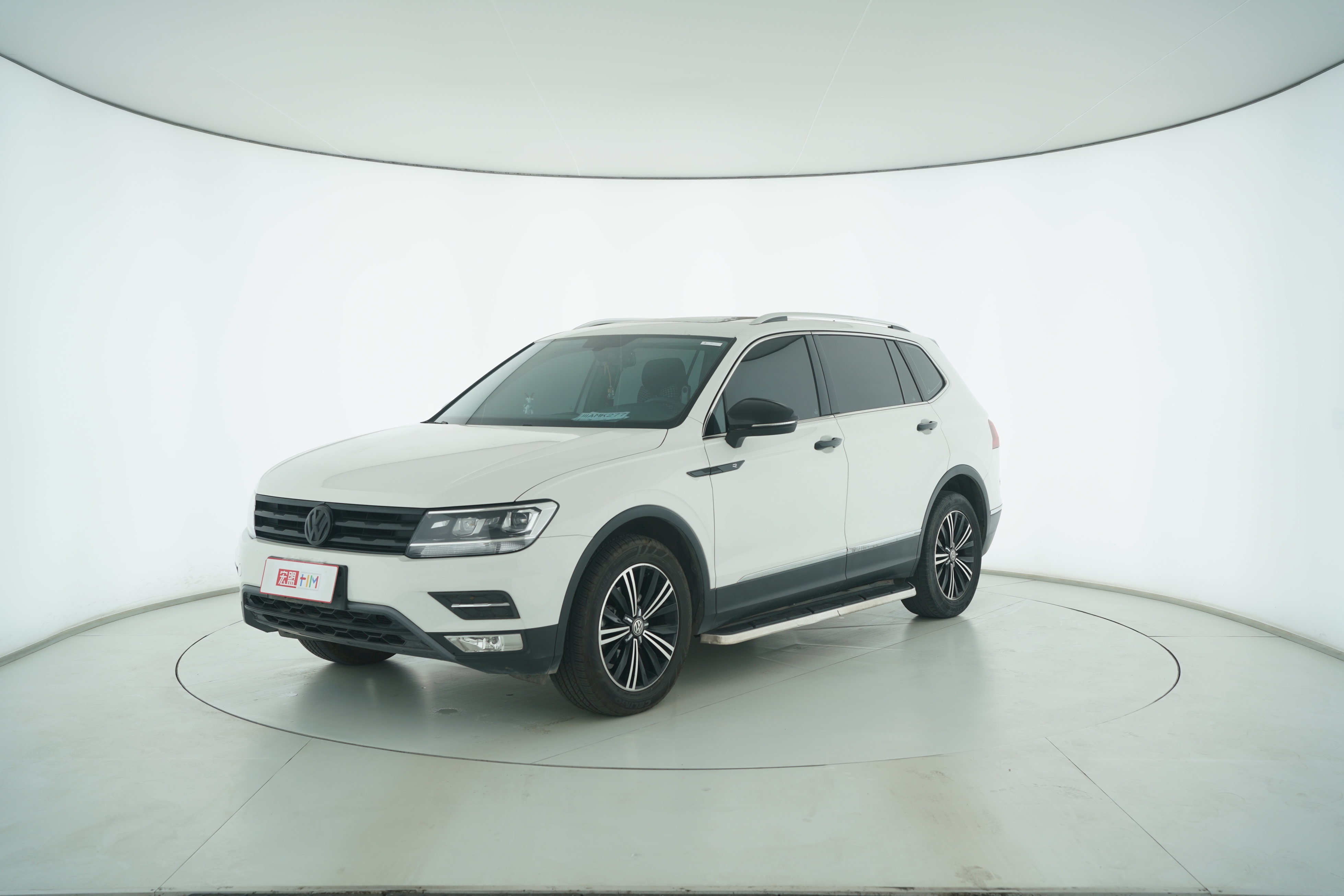 Volkswagen Tiguan L 2019 — фото 1