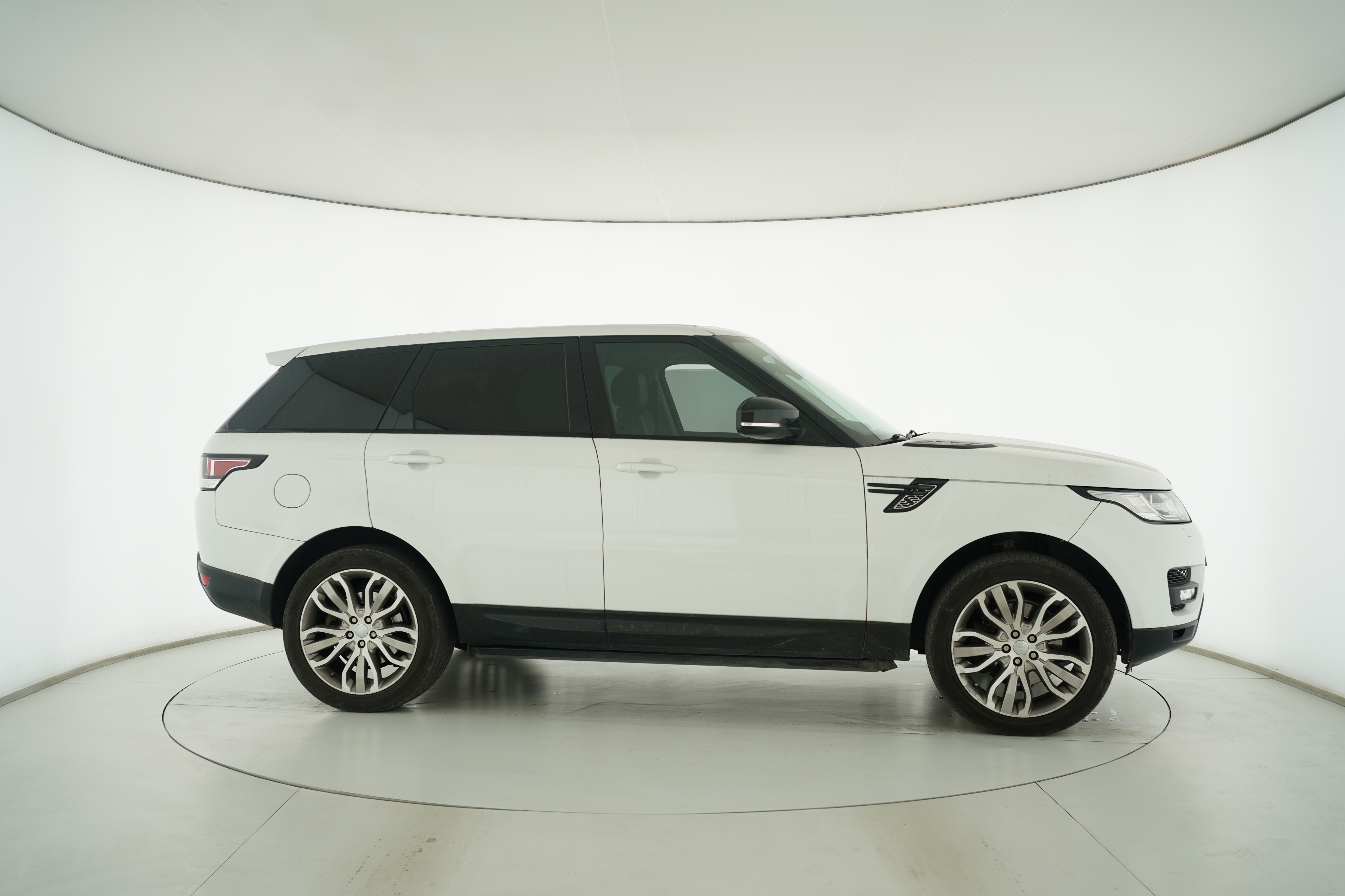Land Rover Range Rover Sport 2016 — фото 8