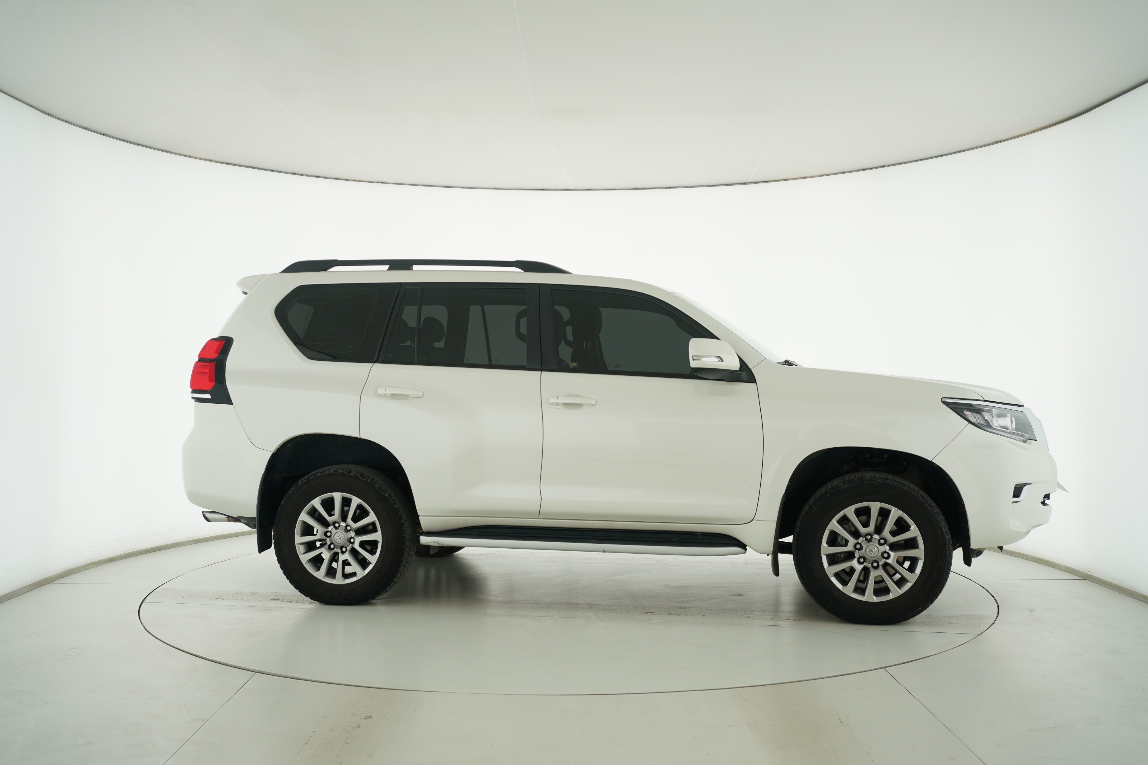 Toyota Prado 2018 — фото 8