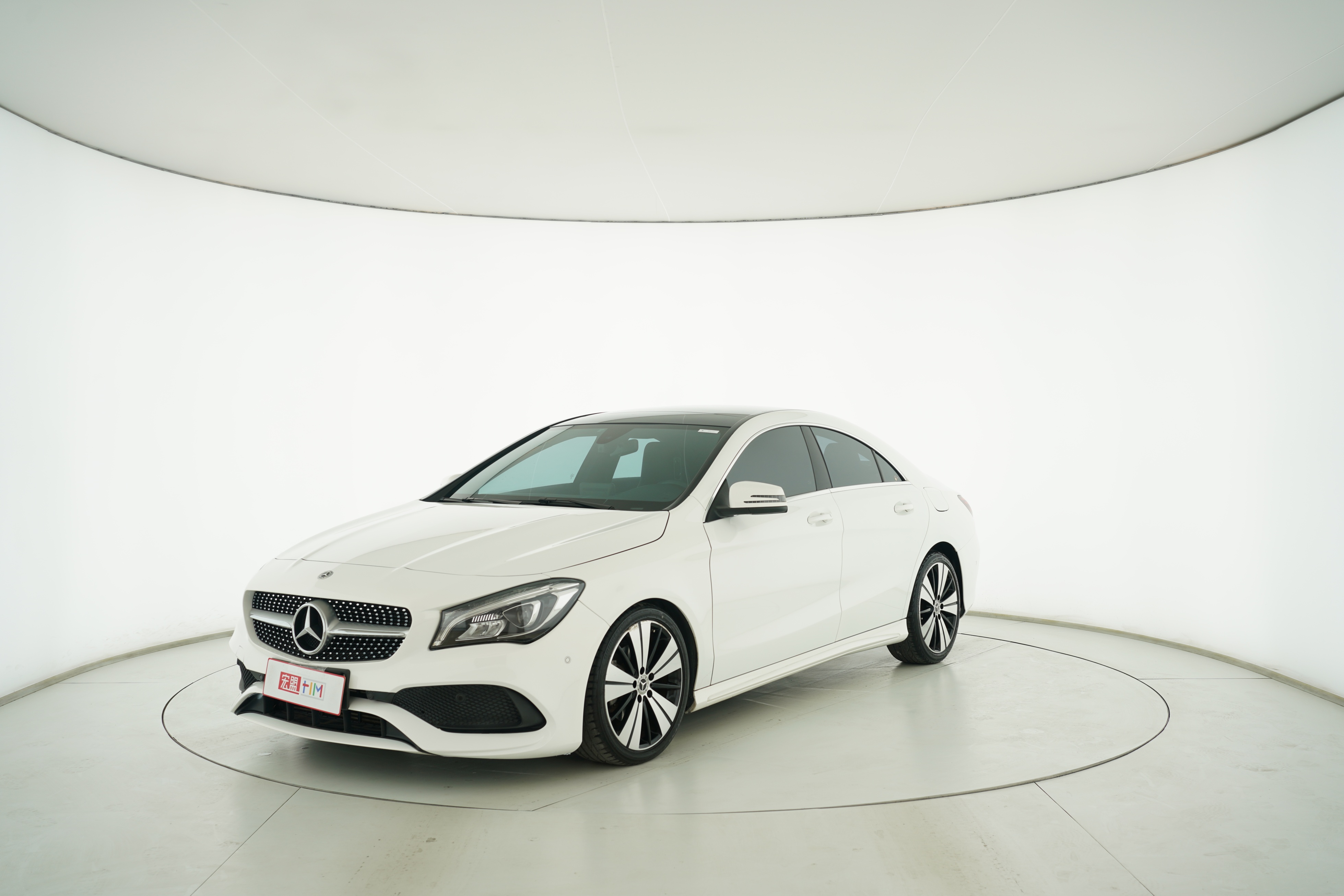 Mercedes Benz GLA-Class 2018 — фото 1