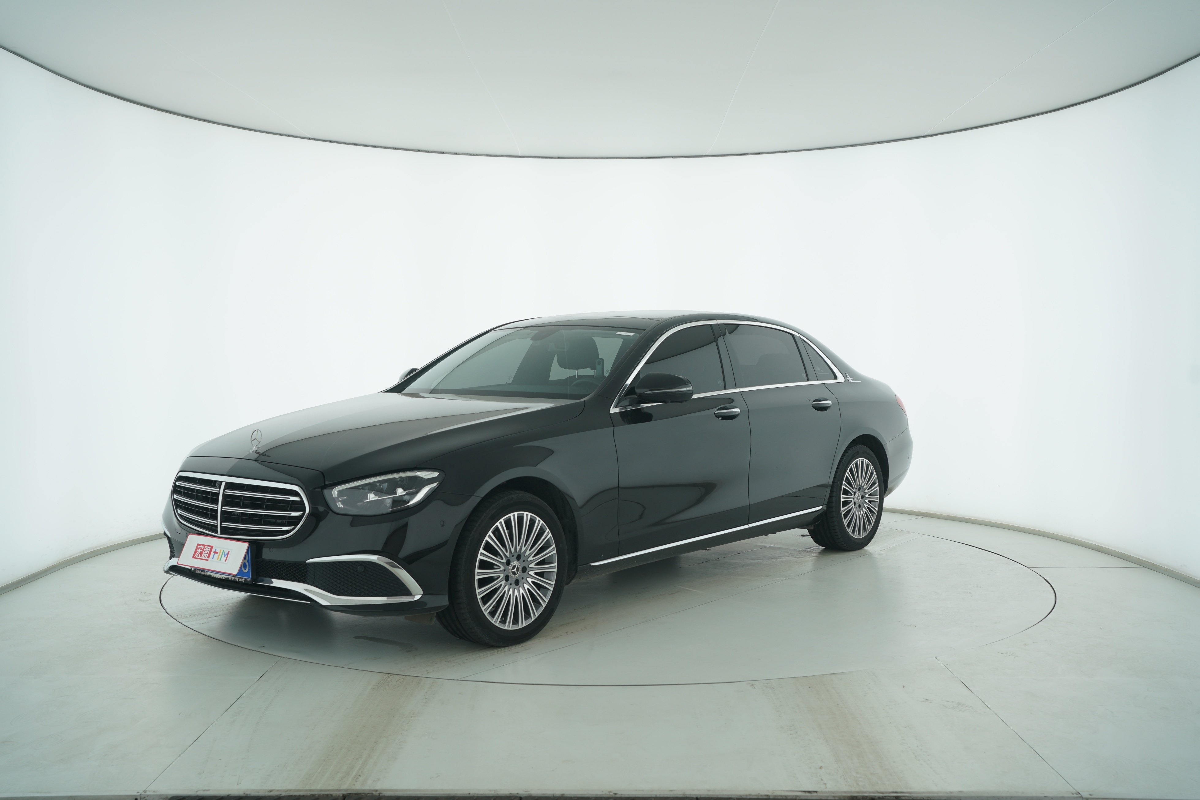 Mercedes Benz E-Class 2022 — фото 1