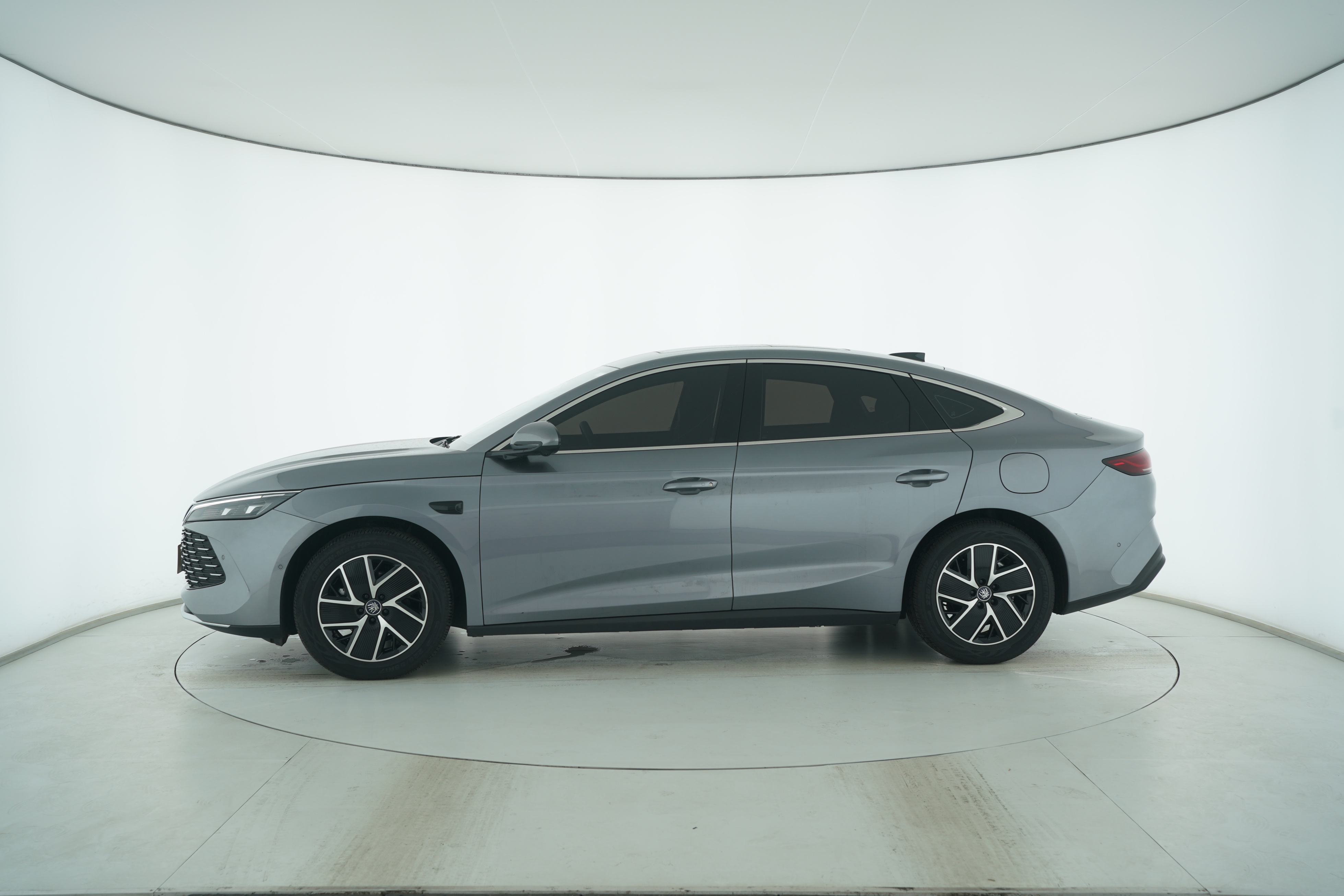 BYD QIN PLUS Hybrid 2025 — фото 7