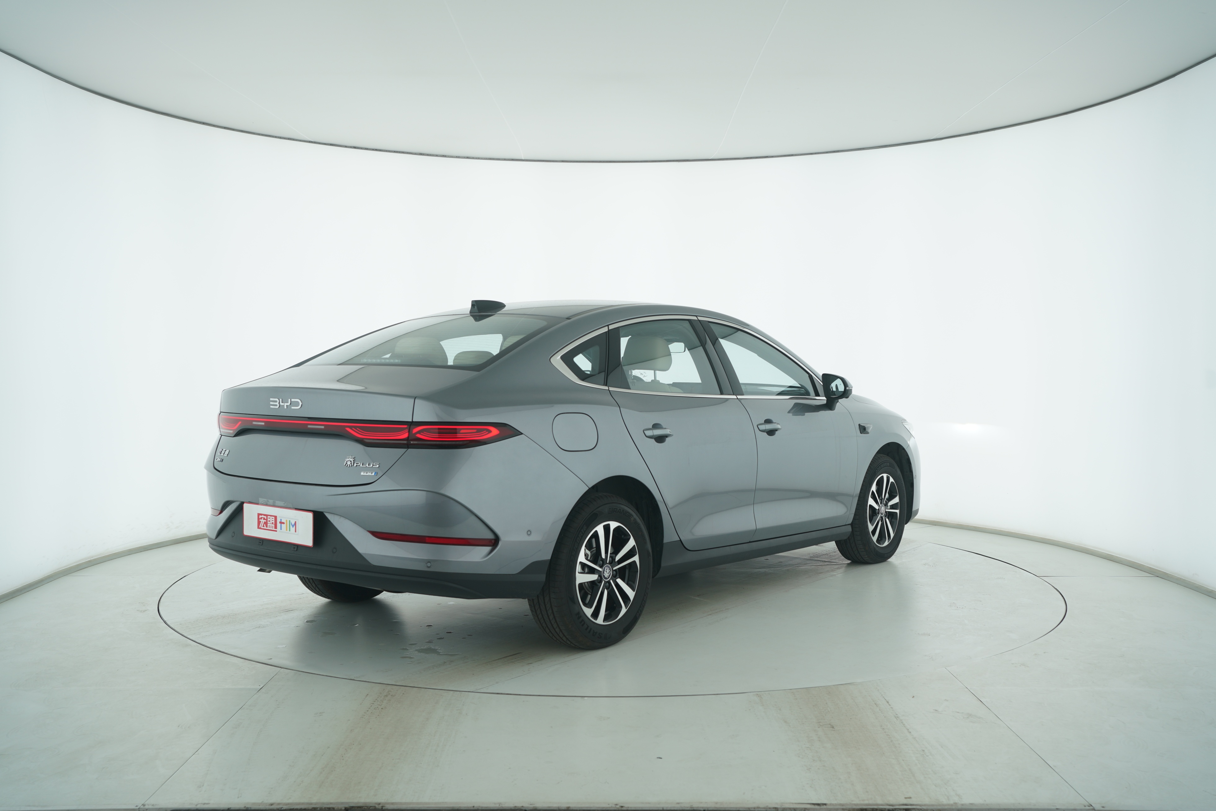 BYD QIN PLUS Hybrid 2025 — фото 4