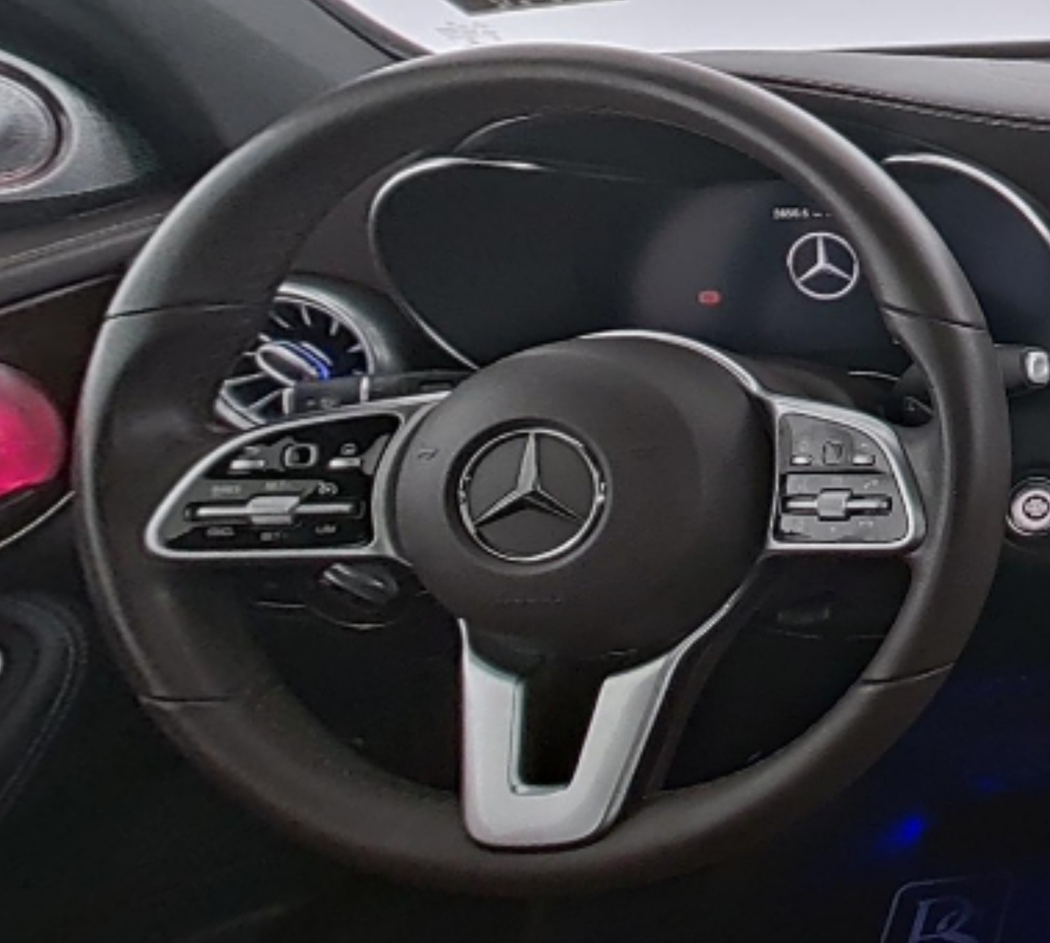 Mercedes Benz GLC 2020 — фото 10
