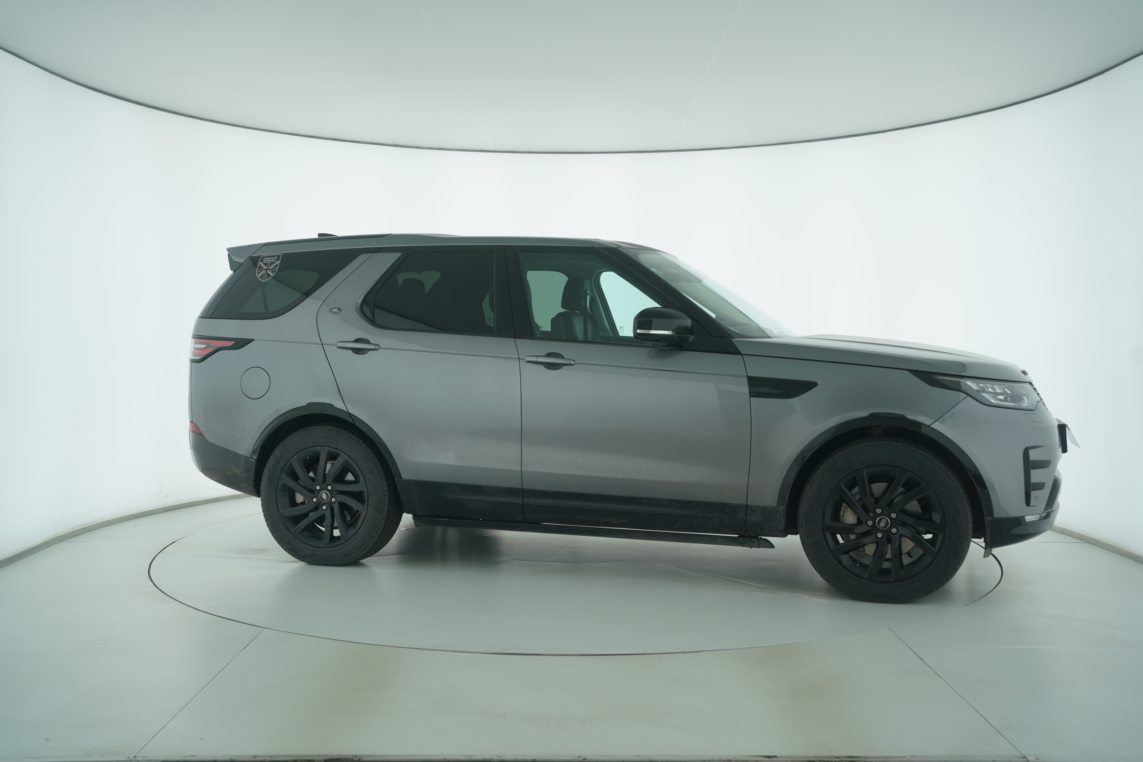 Land Rover Discovery 2020 — фото 8