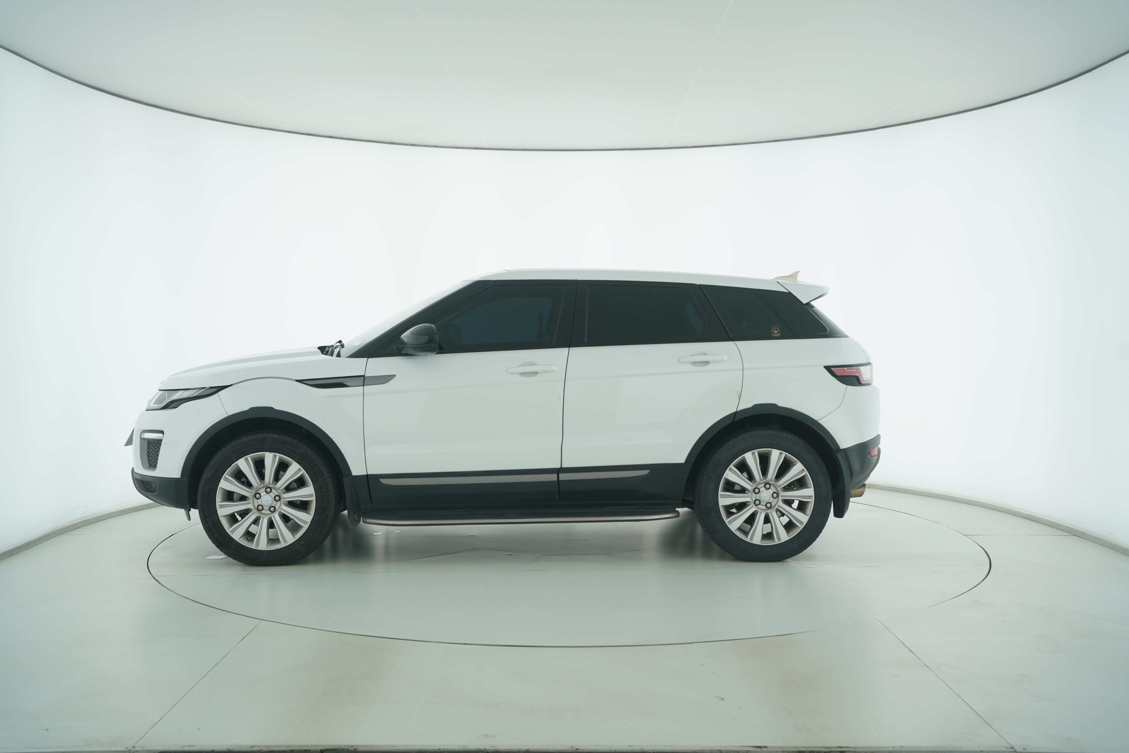 Land Rover Range Rover Aurora 2016 — фото 7