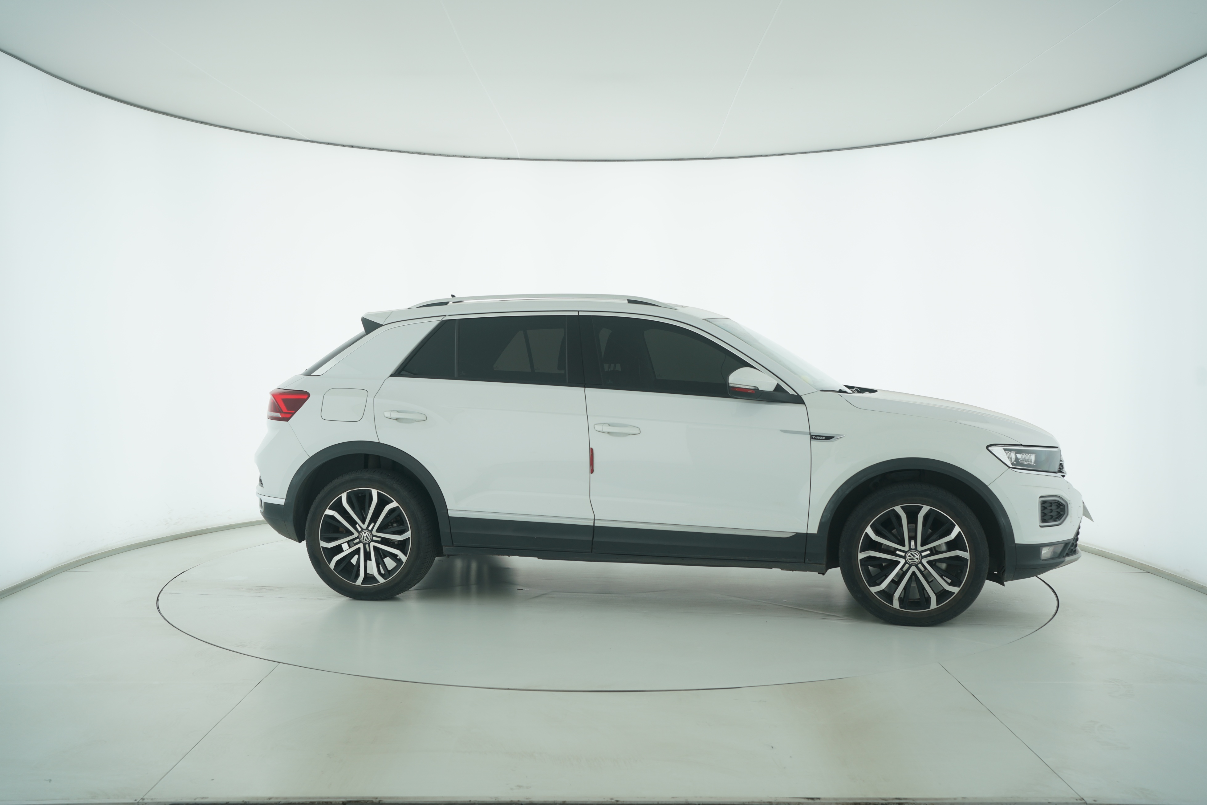 Volkswagen T-ROC 2019 — фото 8