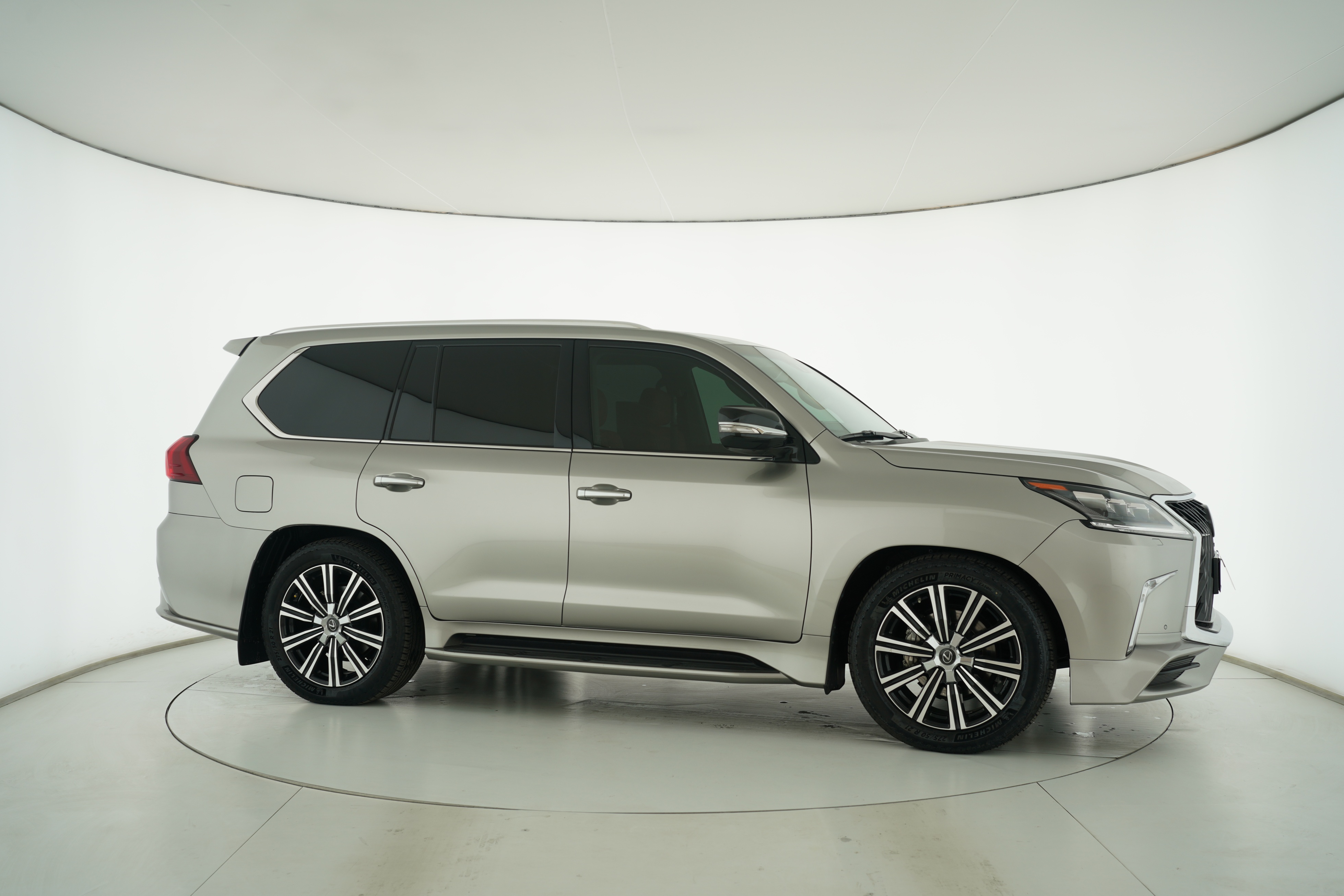 Lexus LX 2019 — фото 8