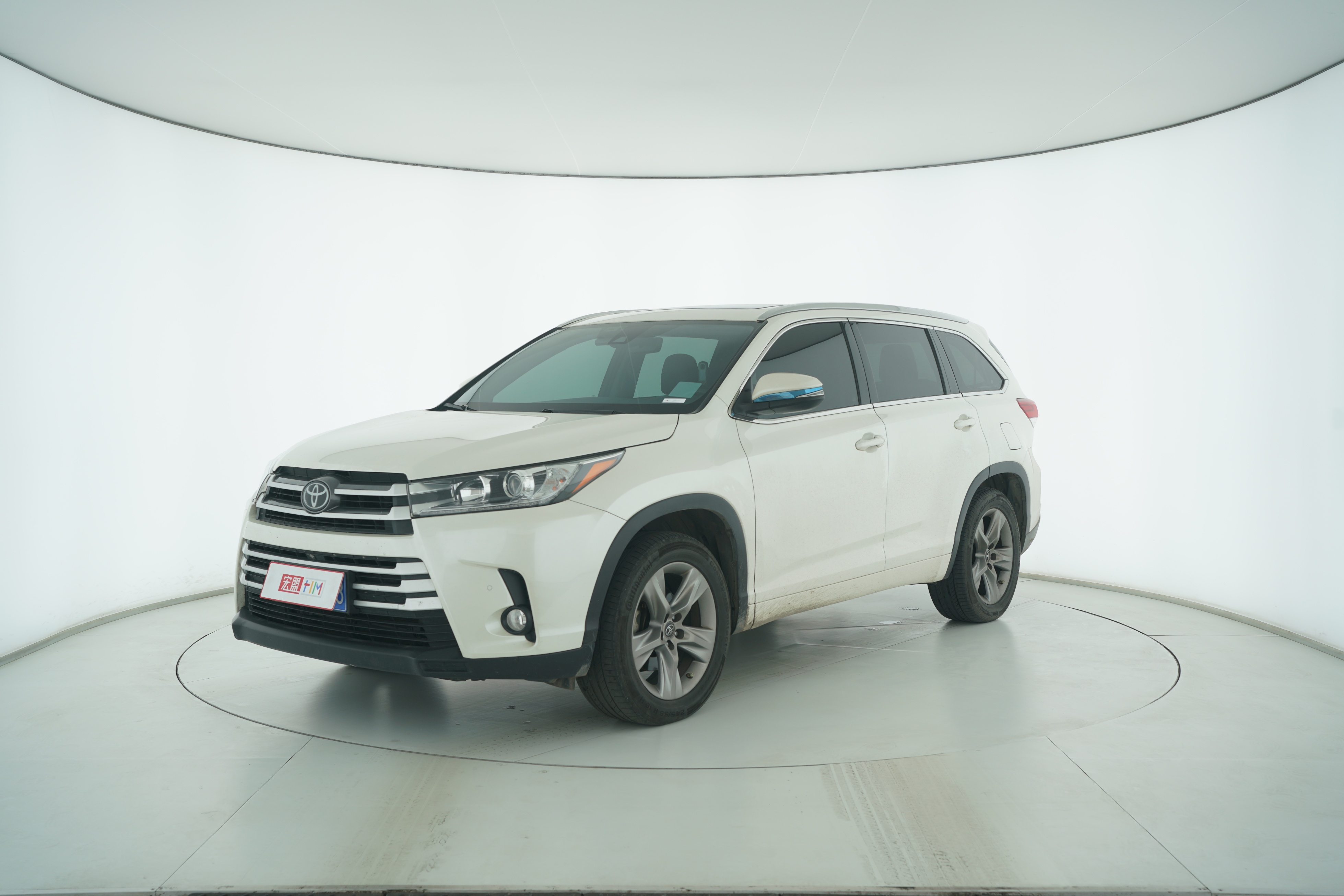 Toyota Highlander 2018 — фото 1
