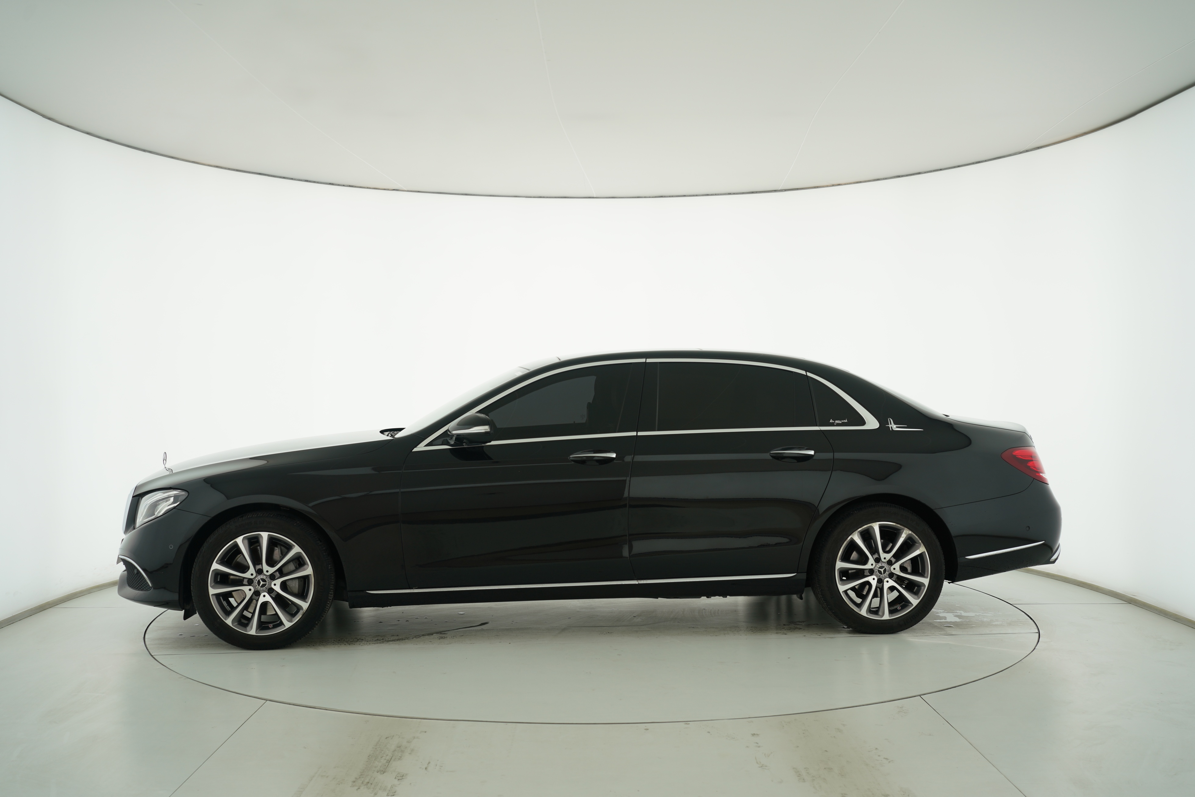 Mercedes Benz E-Class 2018 — фото 7