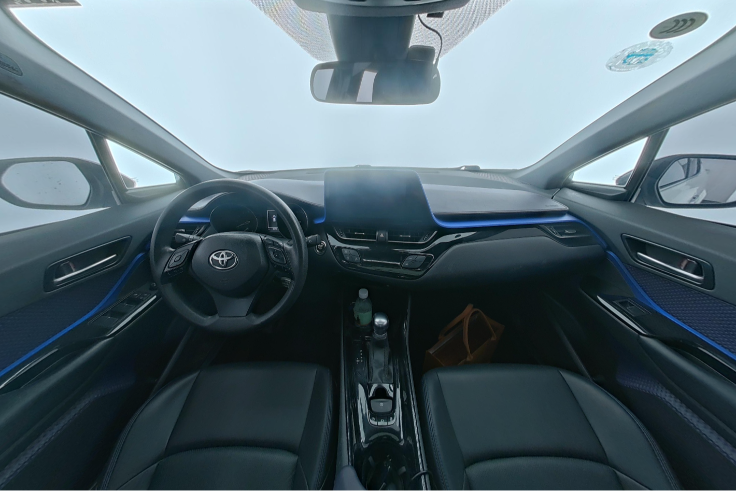 Toyota C-HR 2020 — фото 9