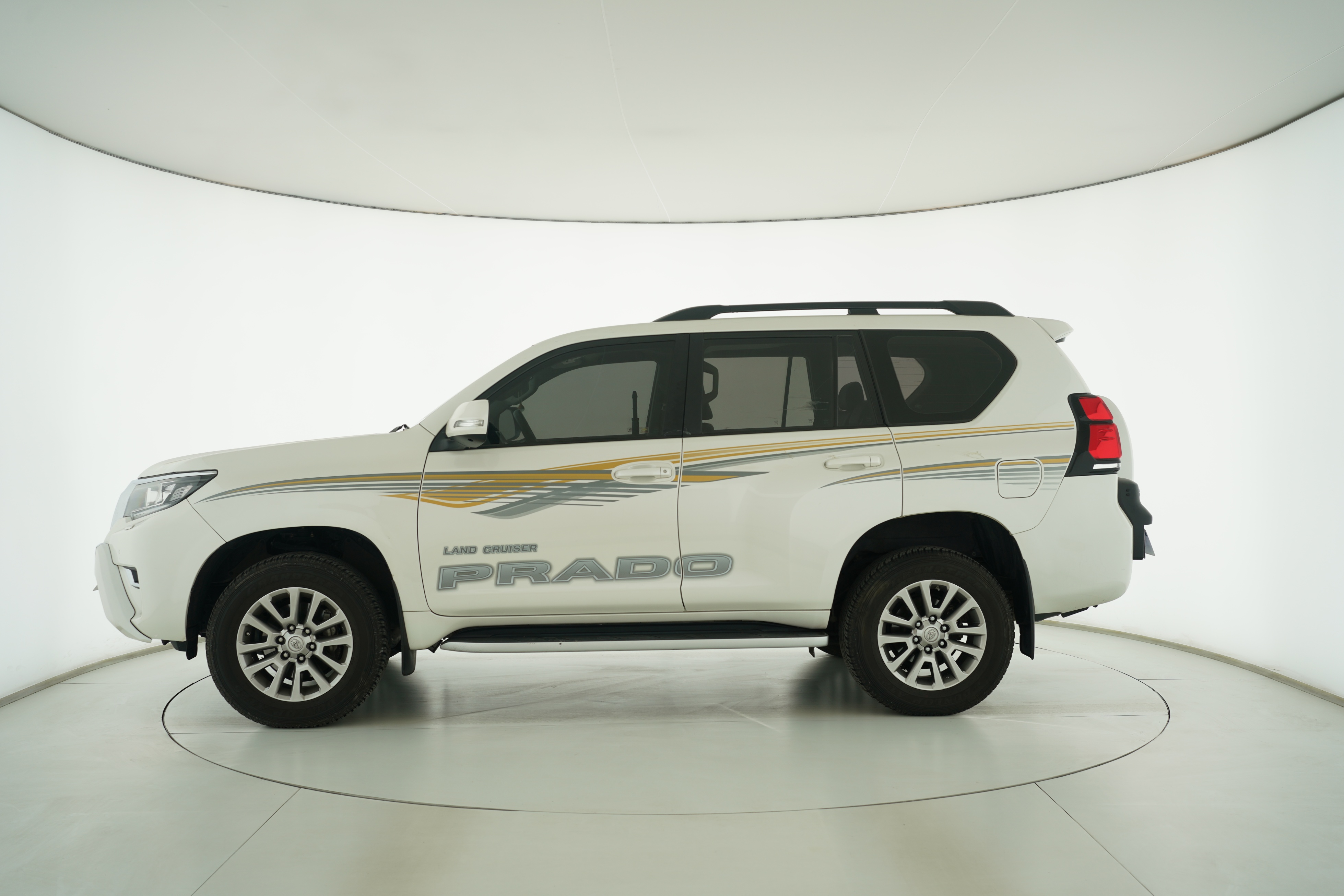 Toyota Prado 2018 — фото 7