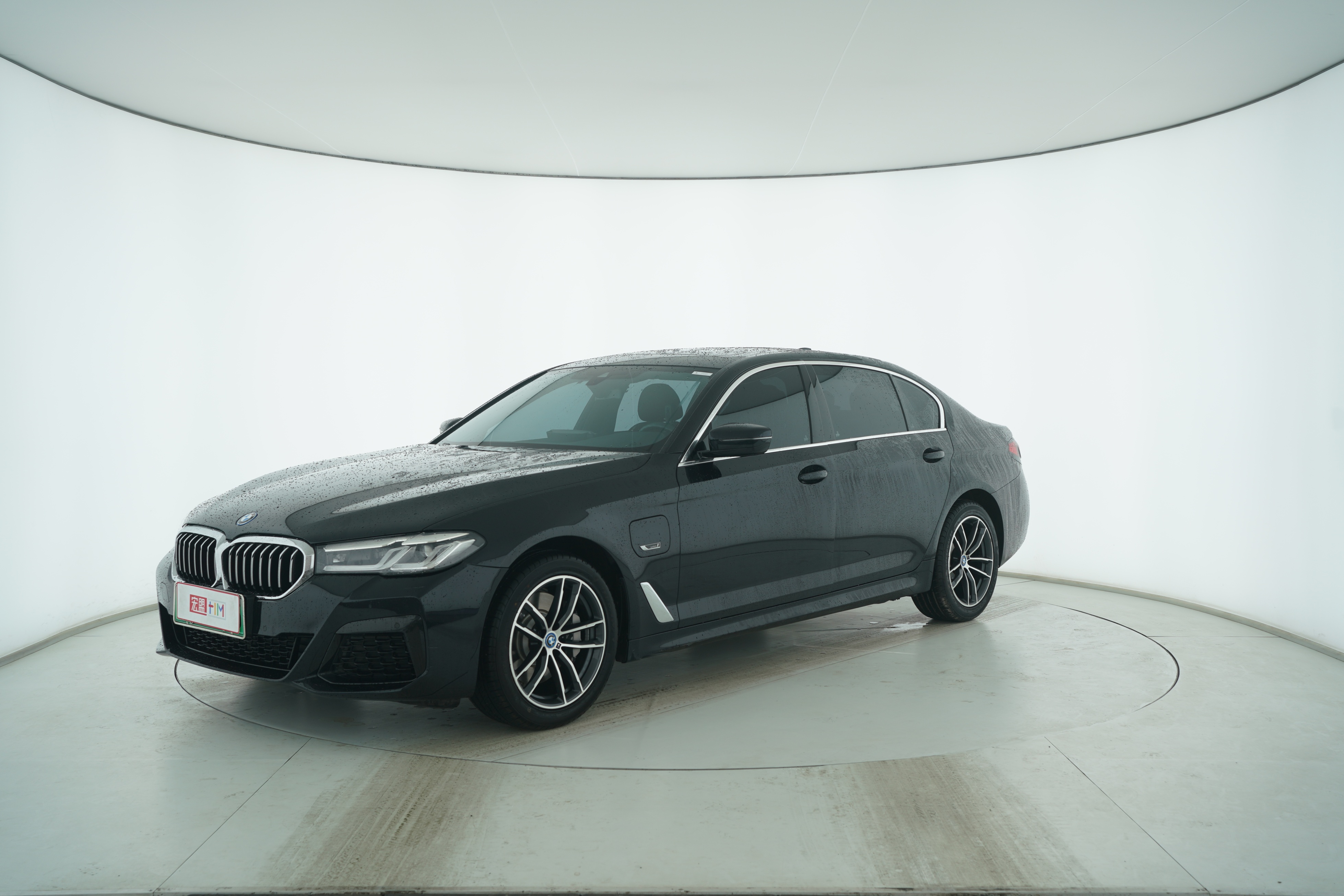 BMW 5 Series Hybrid 2022 — фото 1