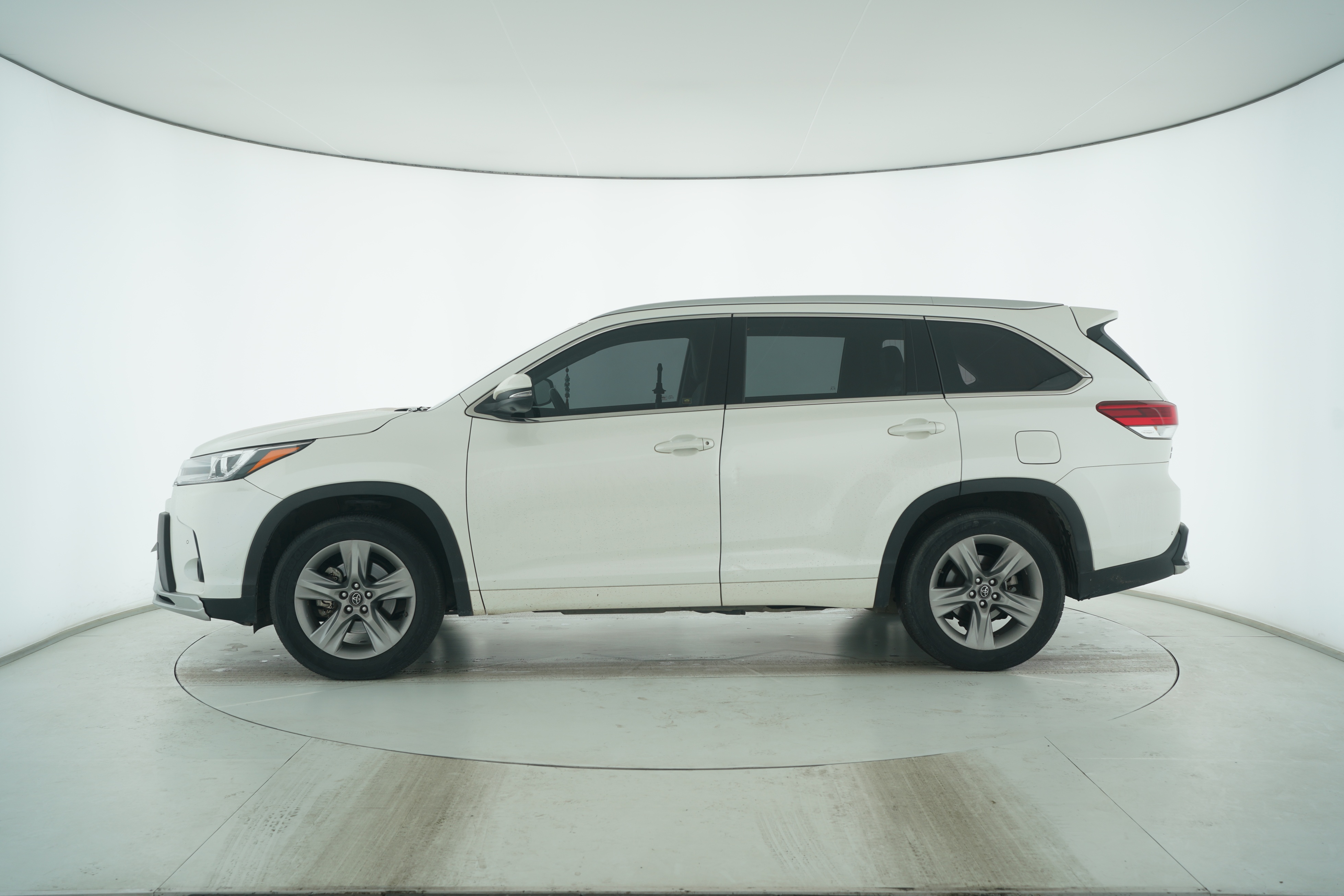 Toyota Highlander 2018 — фото 7
