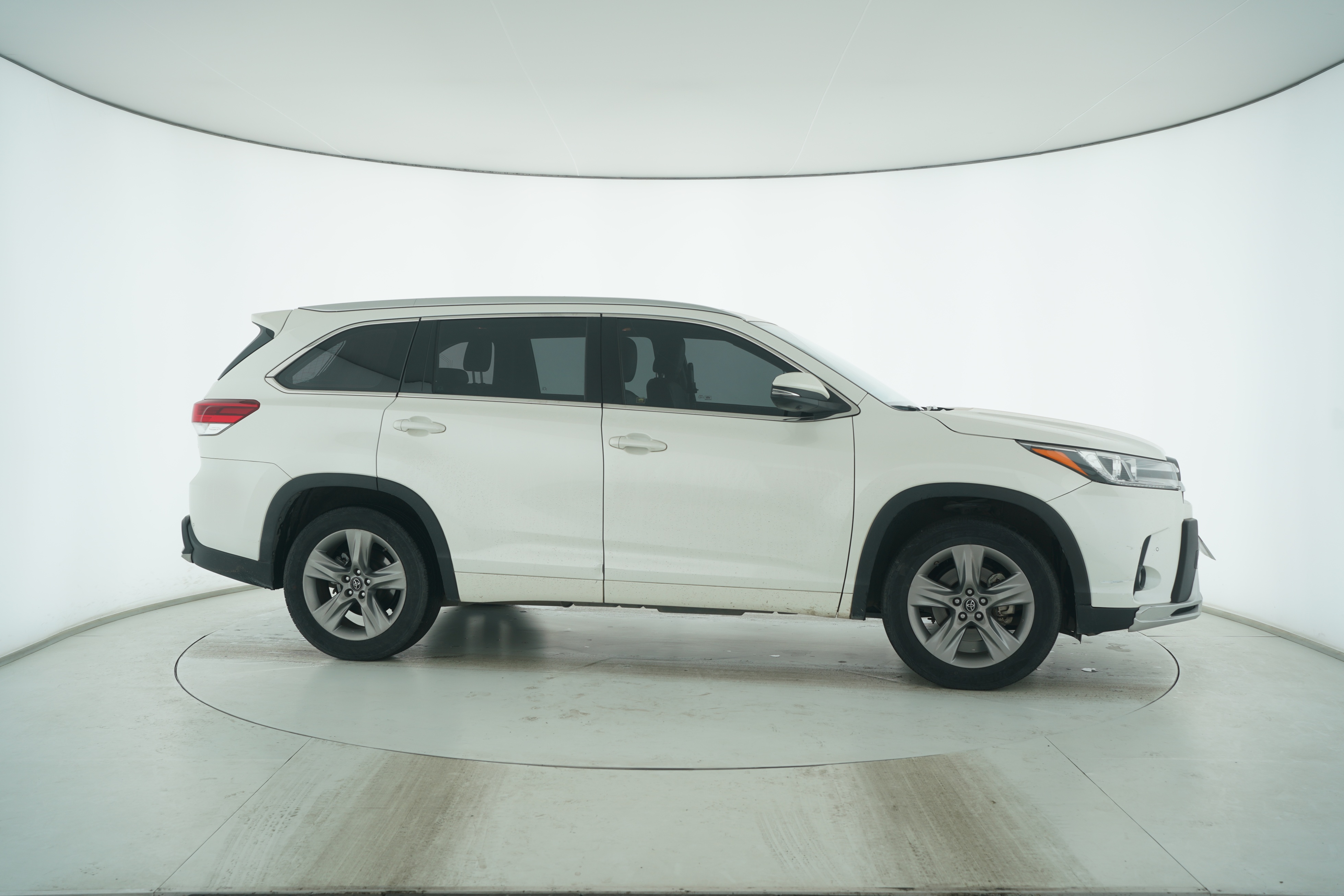 Toyota Highlander 2018 — фото 8