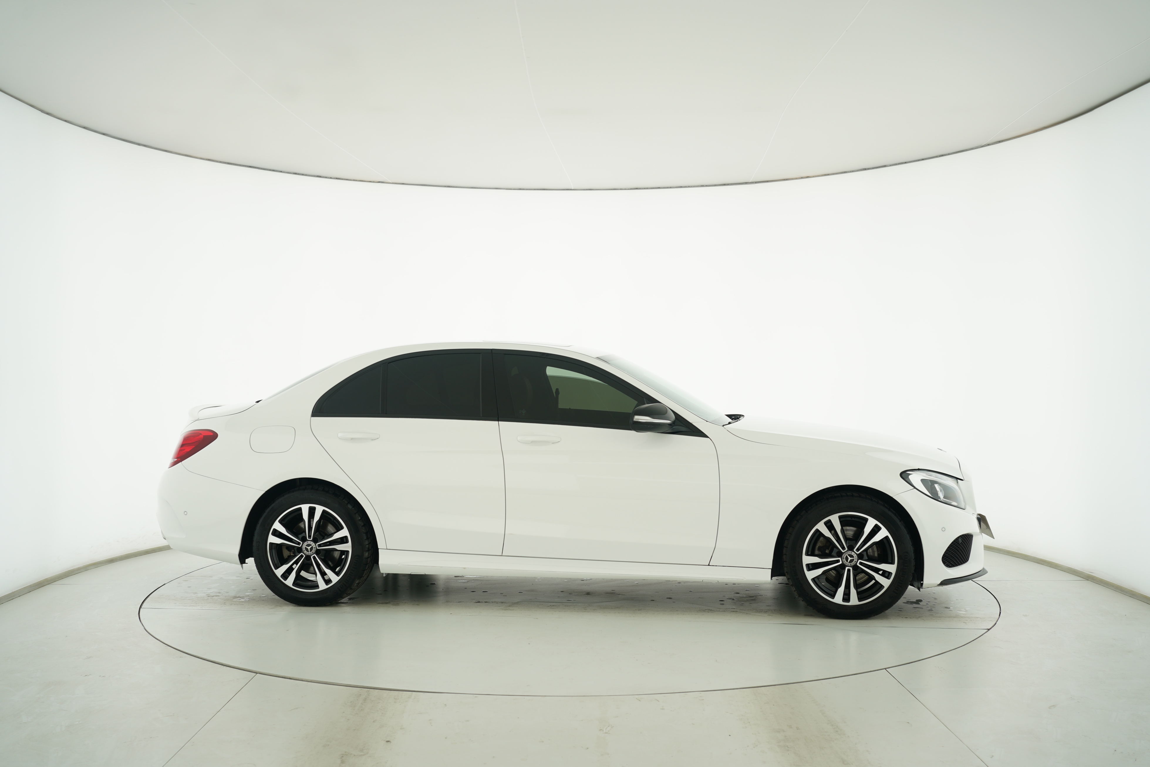 Mercedes Benz C-Class 2017 — фото 8