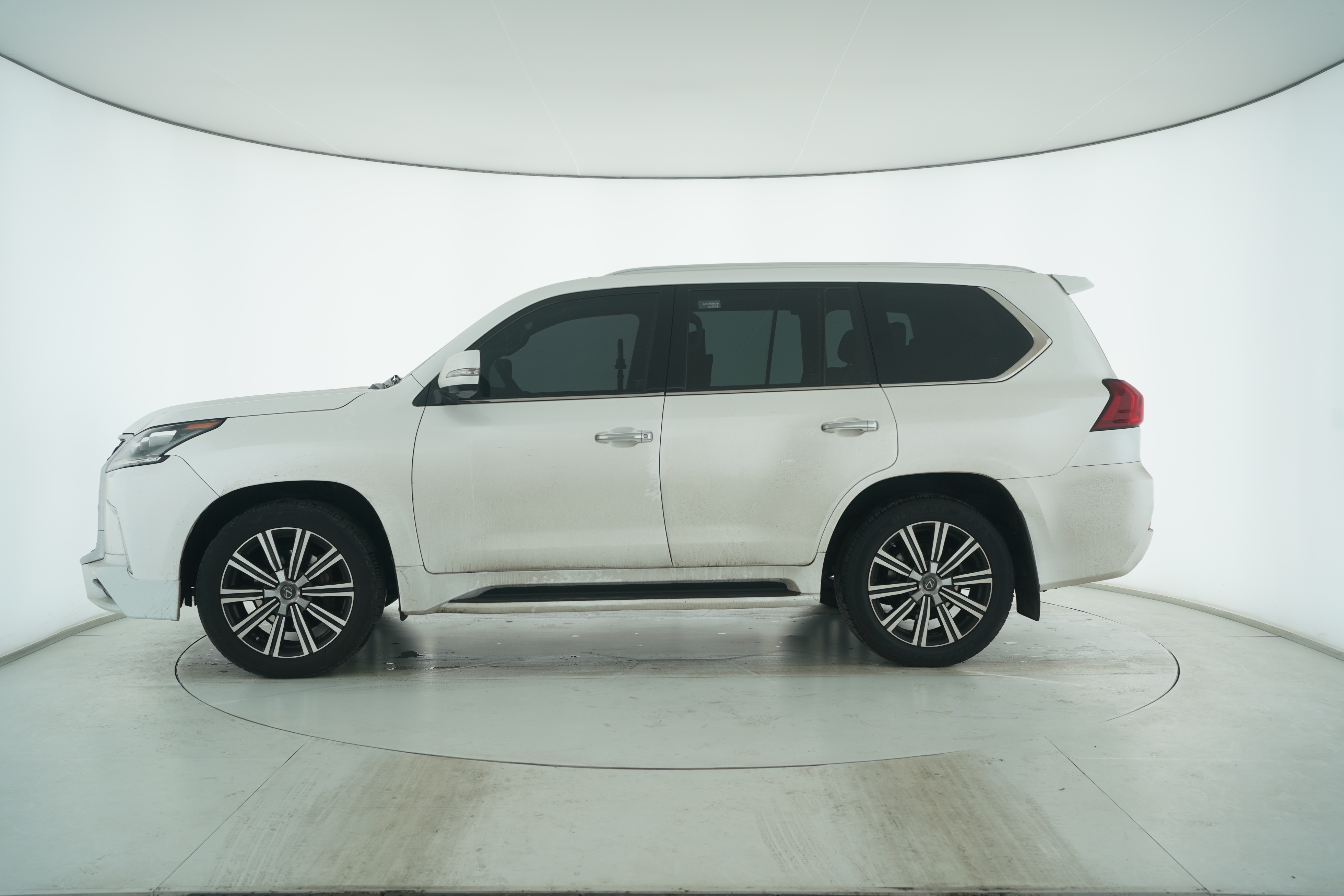 Lexus LX 2017 — фото 7