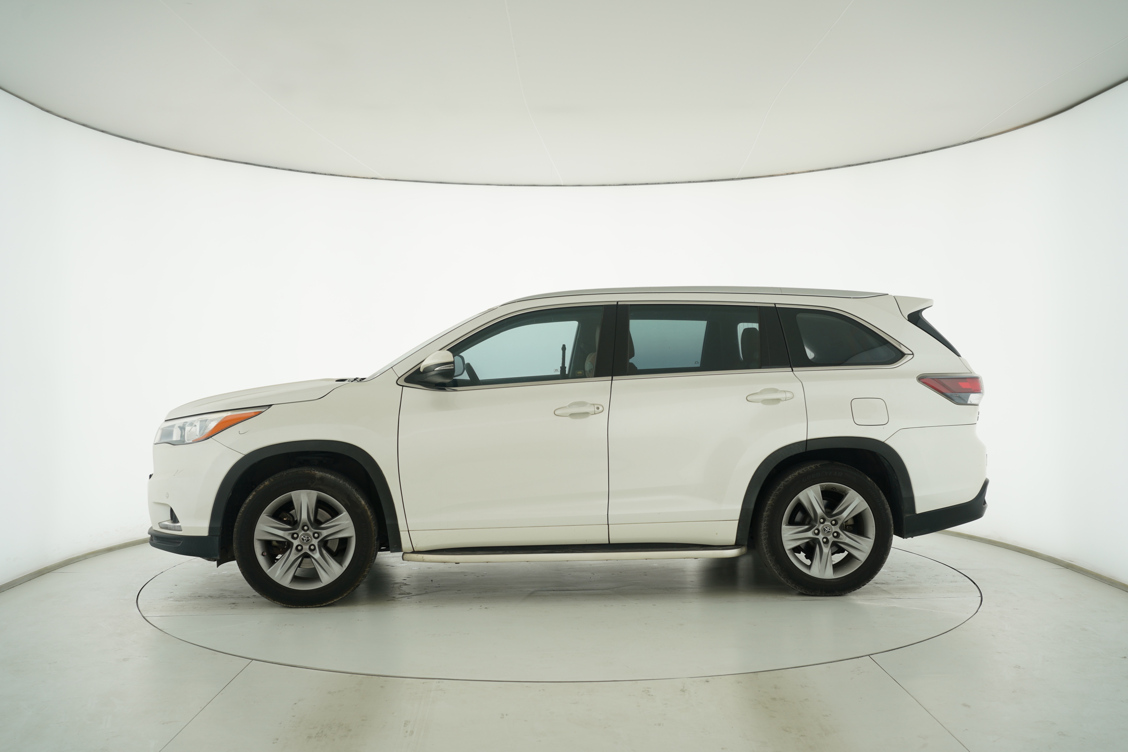 Toyota Highlander 2015 — фото 7