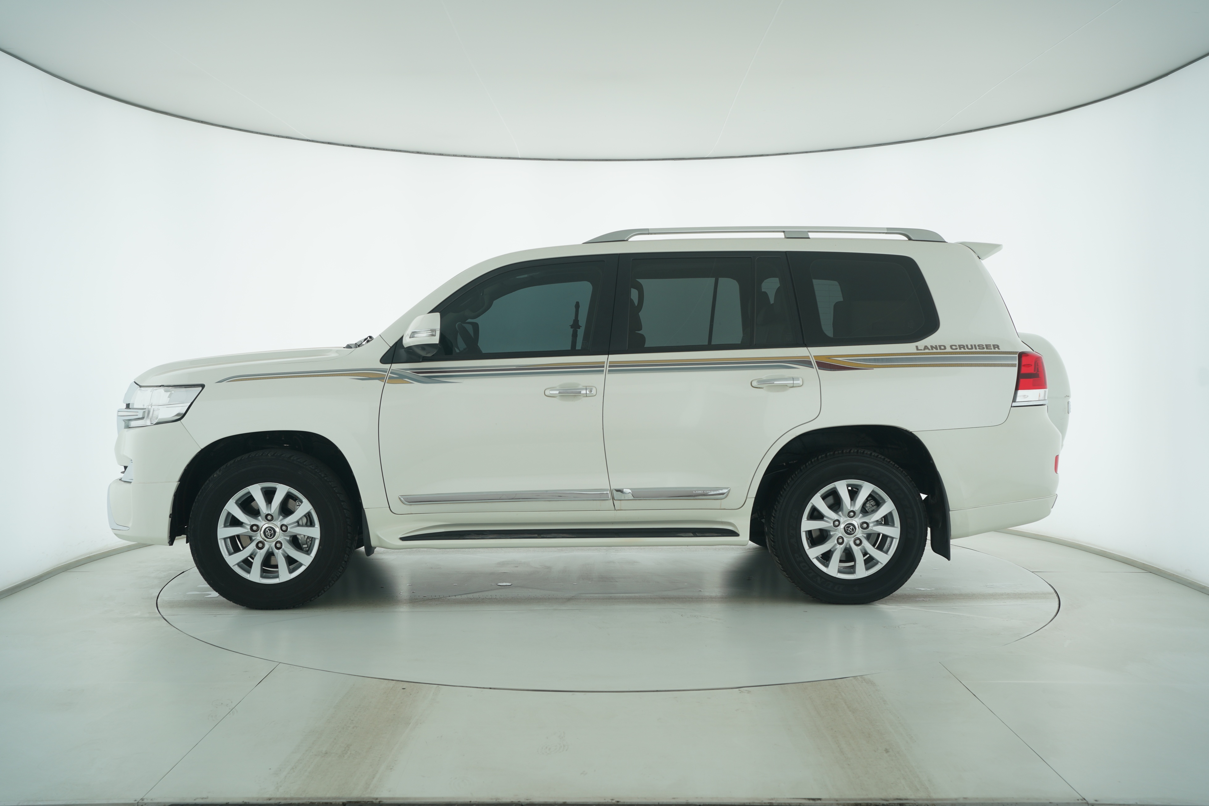 Toyota Land Cruiser (Imported) 2016 — фото 7