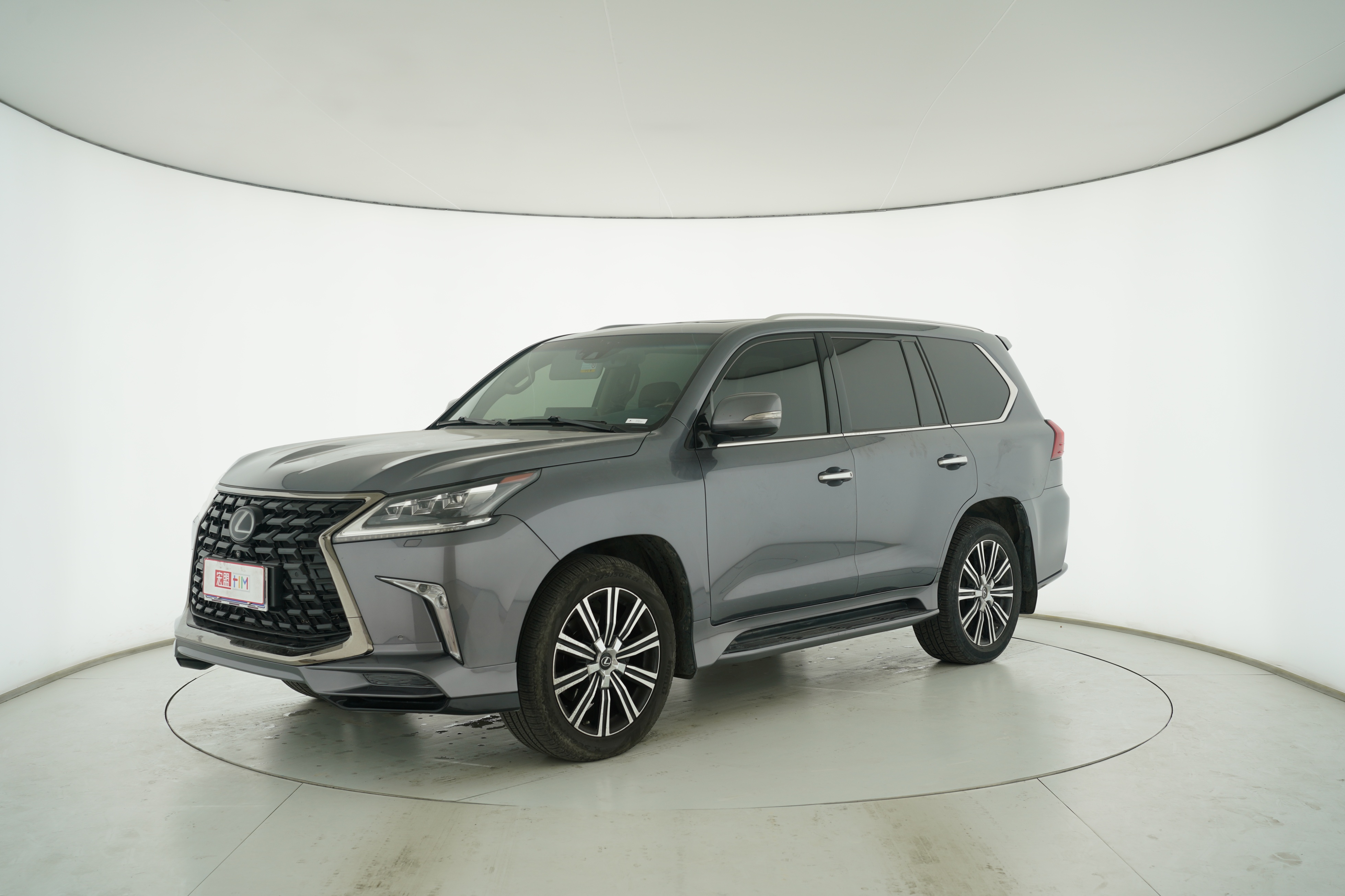 Lexus LX 2017 — фото 1