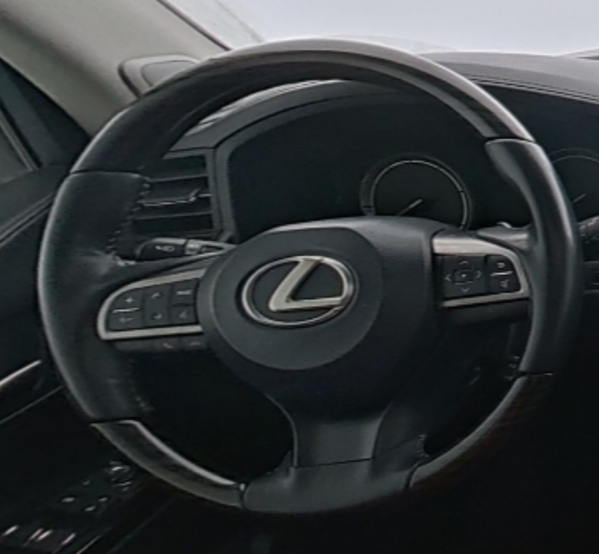 Lexus LX 2019 — фото 10