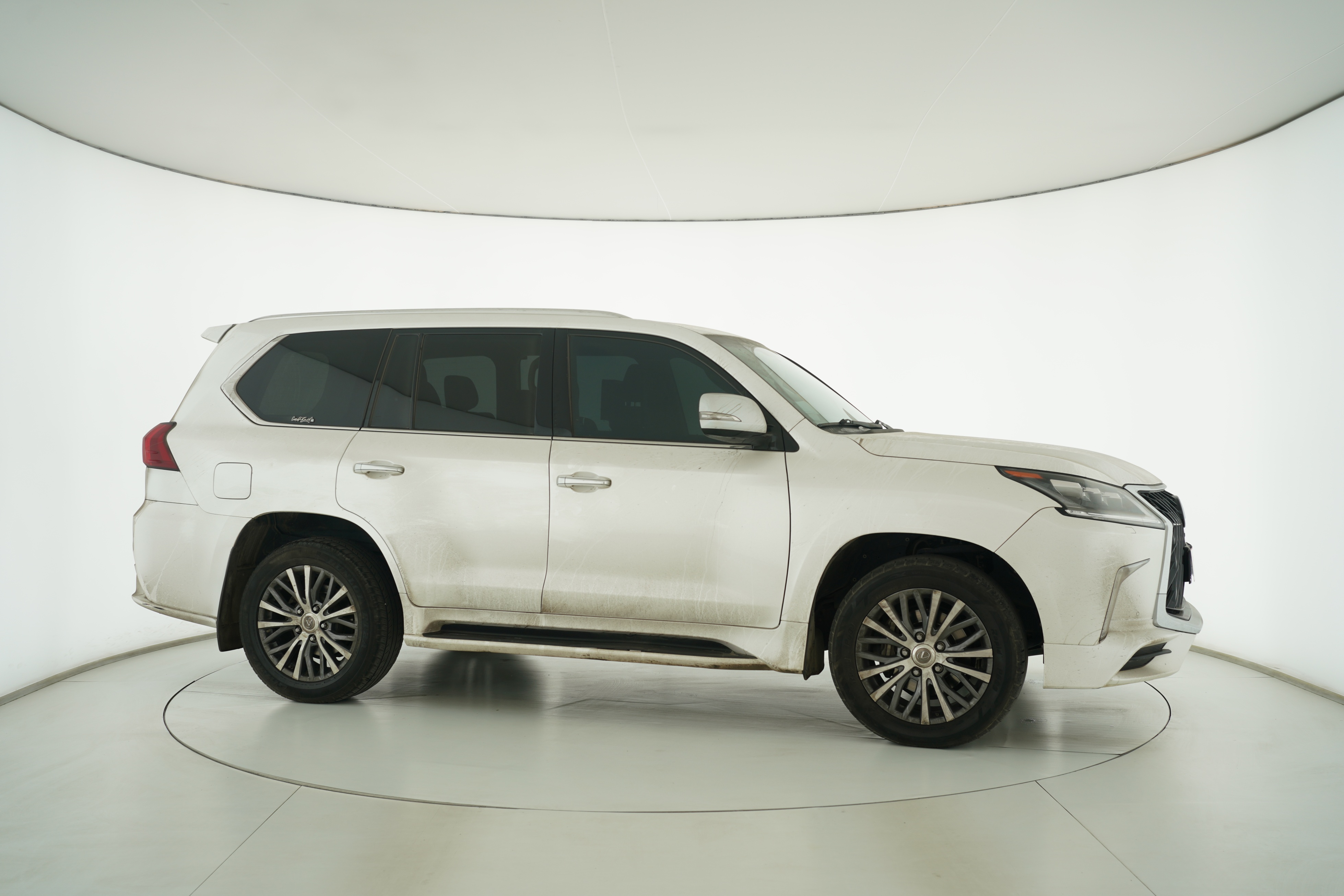 Lexus LX 2019 — фото 8