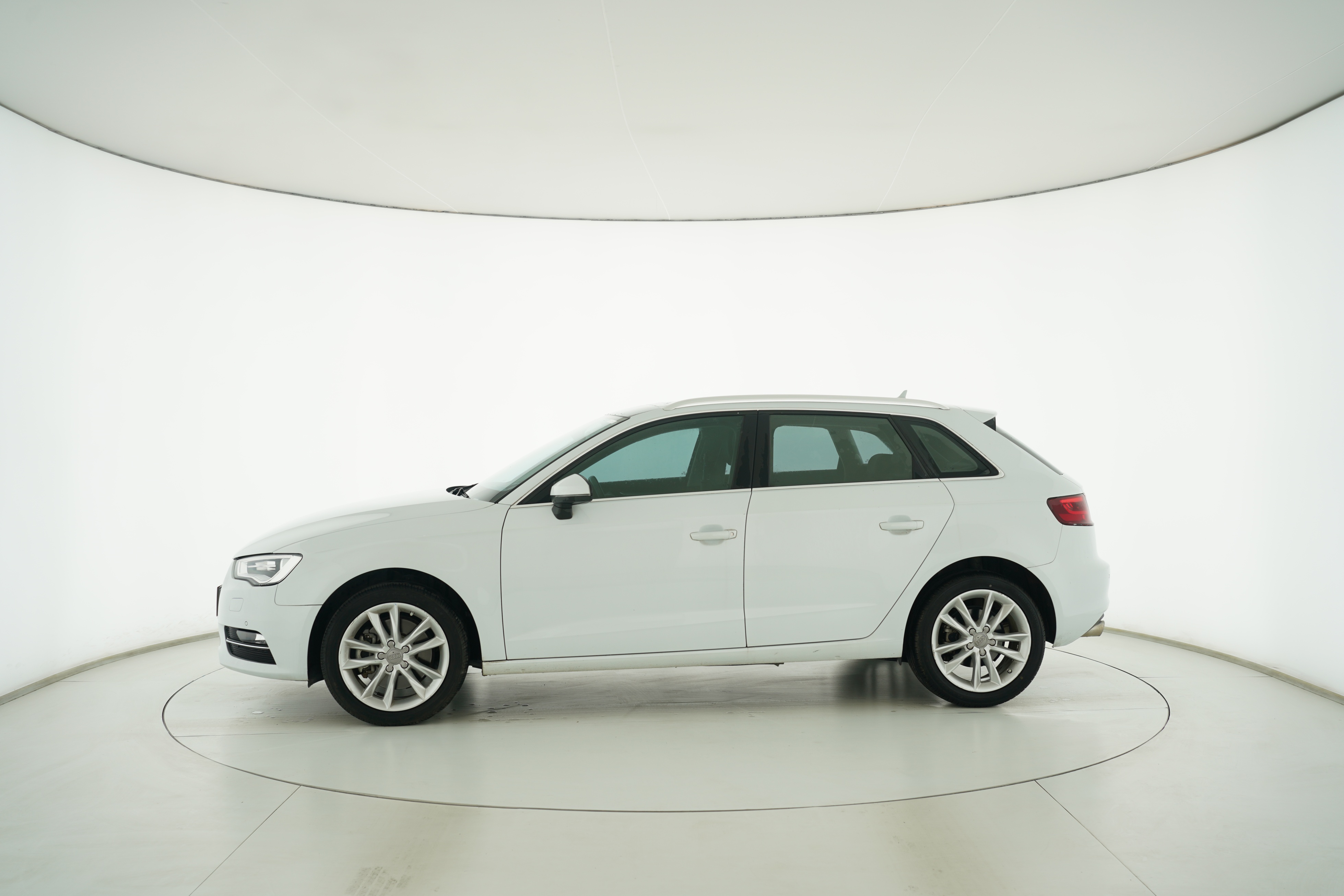 Audi A3 2015 — фото 7