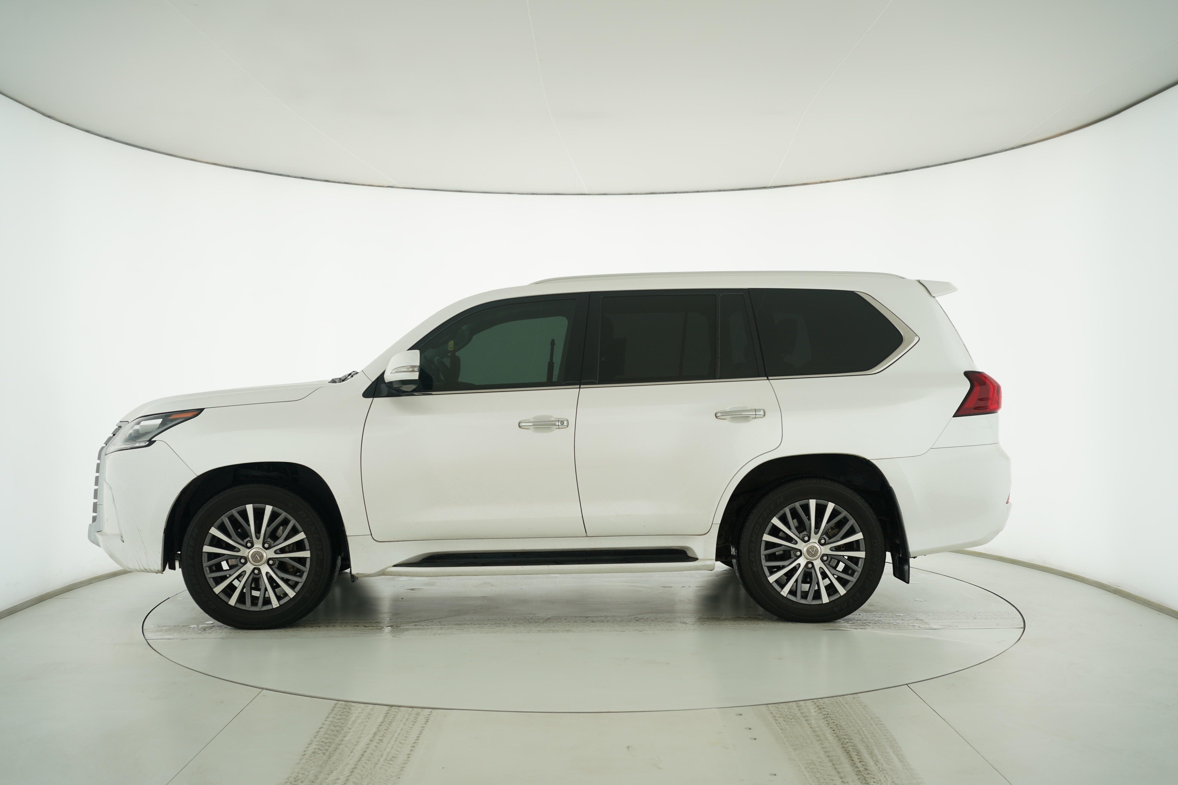 Lexus LX 2019 — фото 7