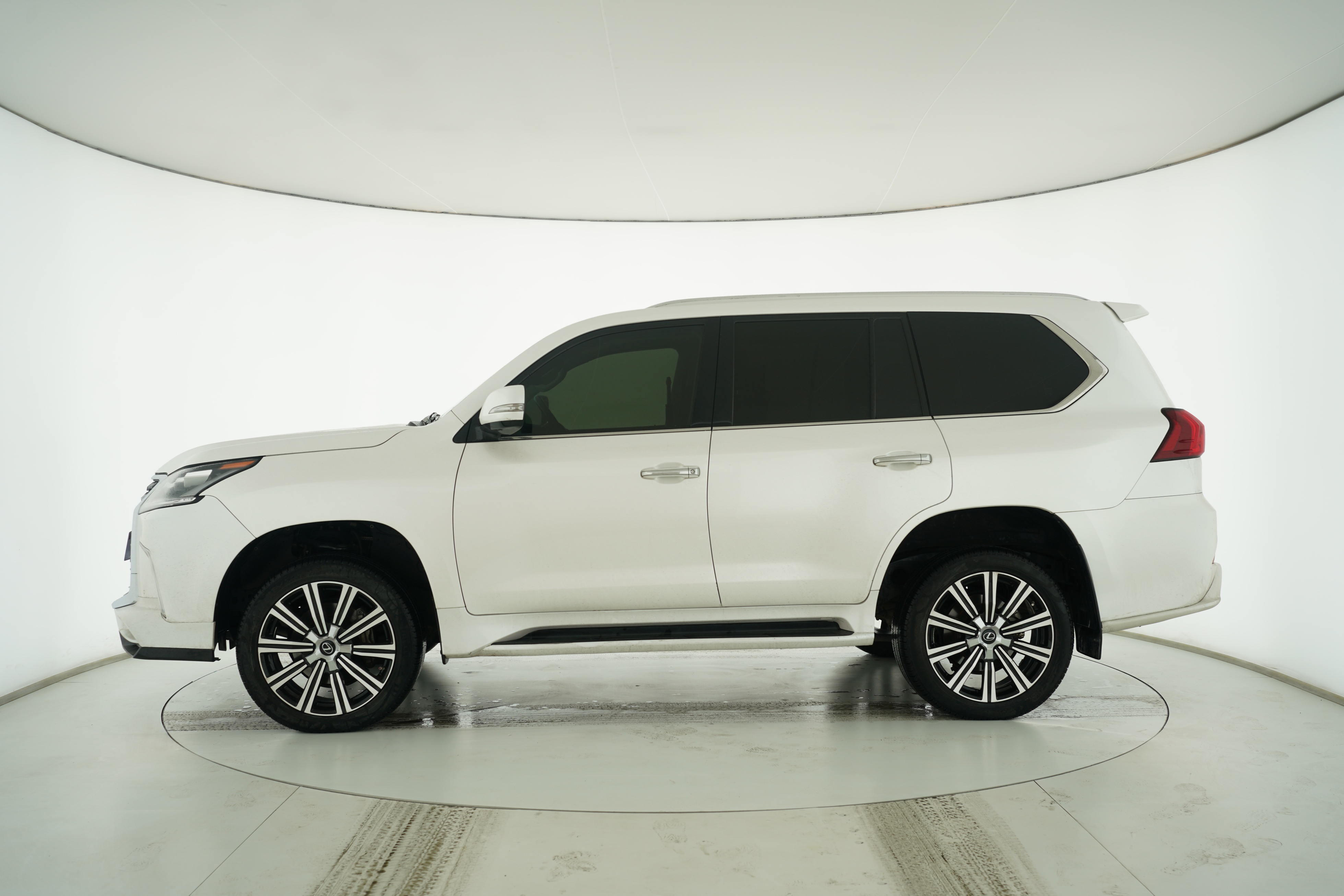 Lexus LX 2019 — фото 7