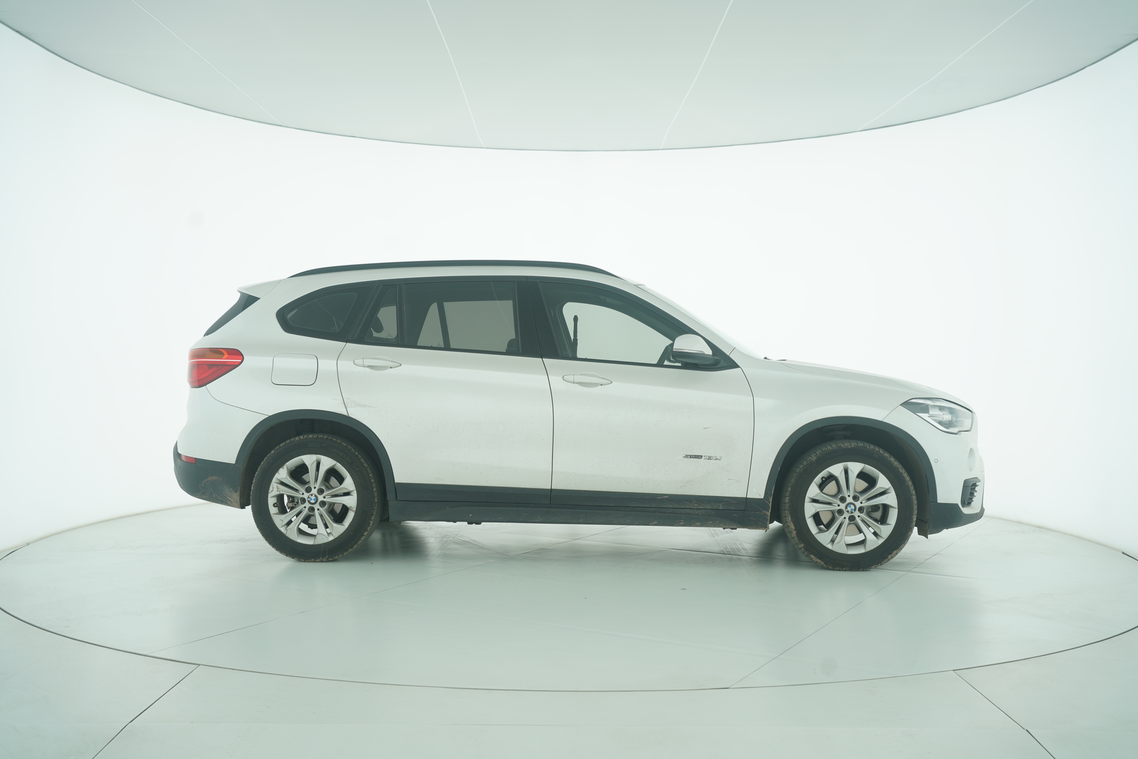 BMW X1 2016 — фото 8