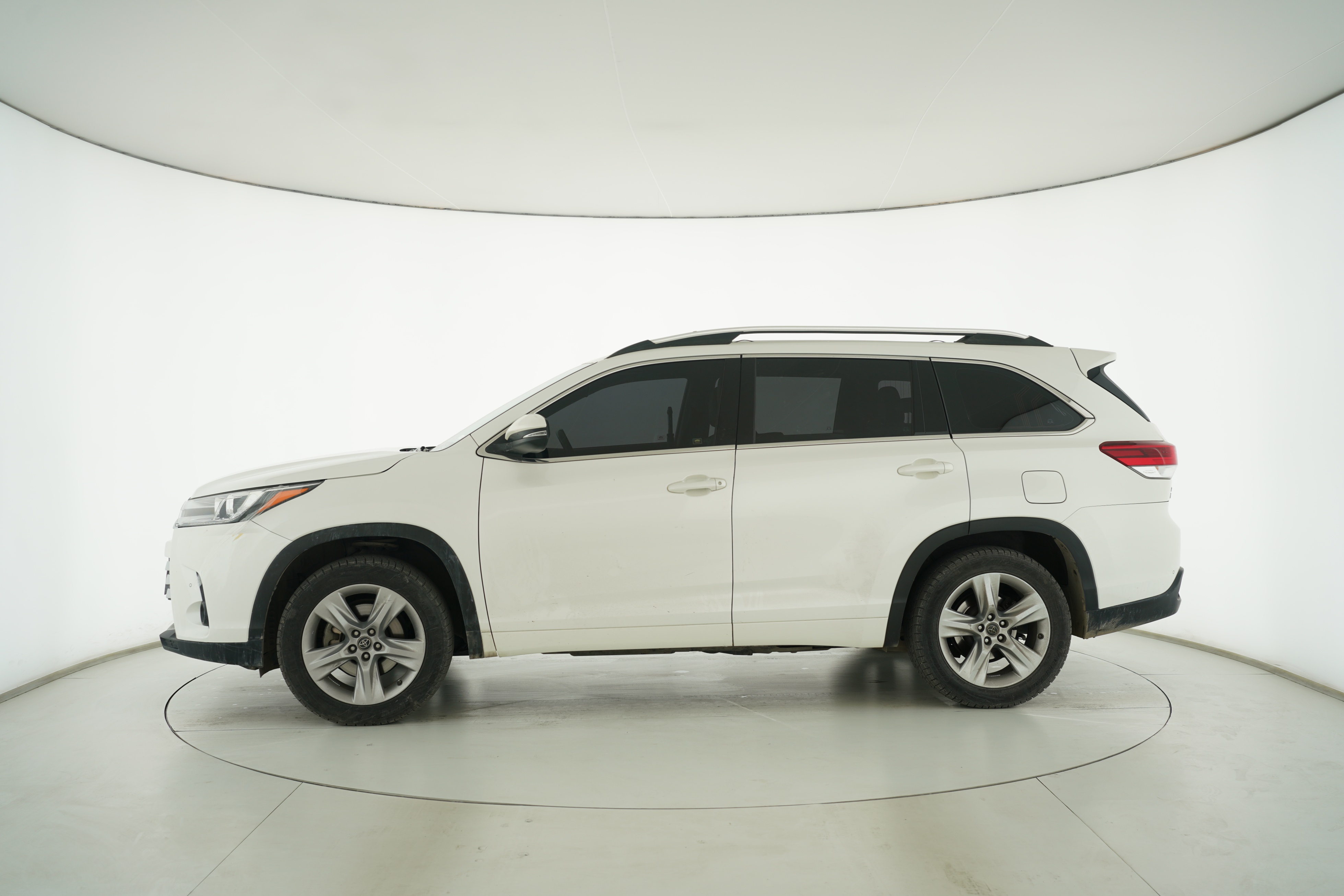 Toyota Highlander 2018 — фото 7