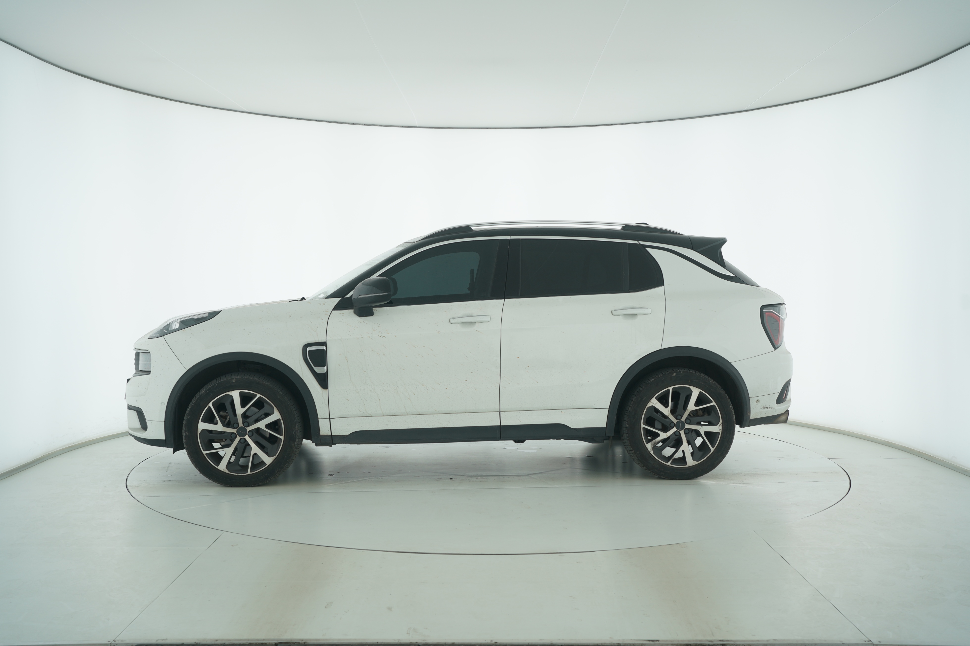 Lynk&co Lynk & Co 01 PHEV 2018 — фото 7