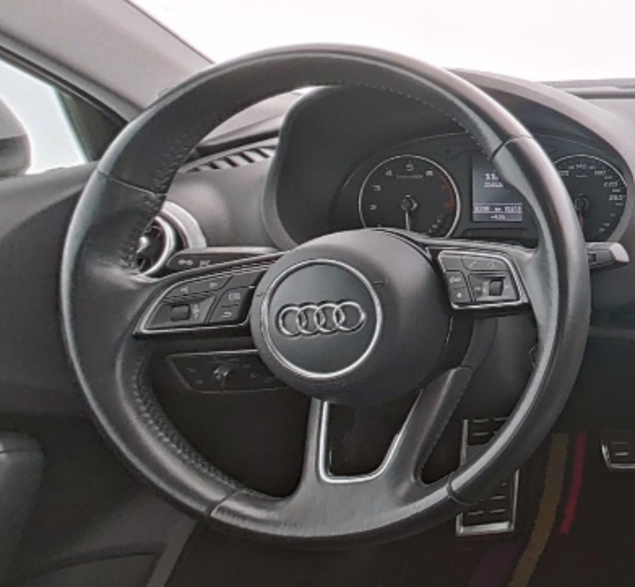 Audi A3 2018 — фото 10