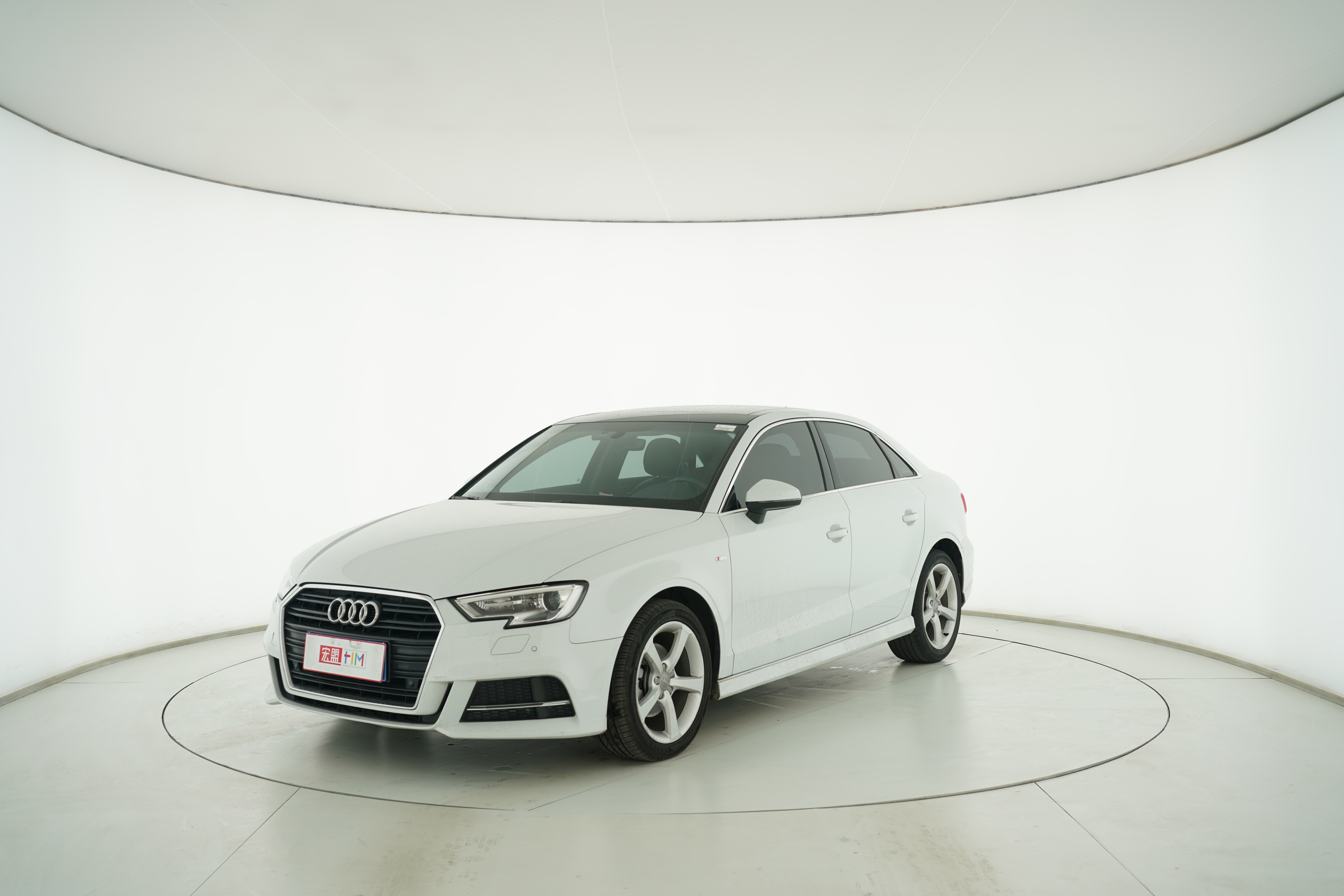 Audi A3 2018 — фото 1