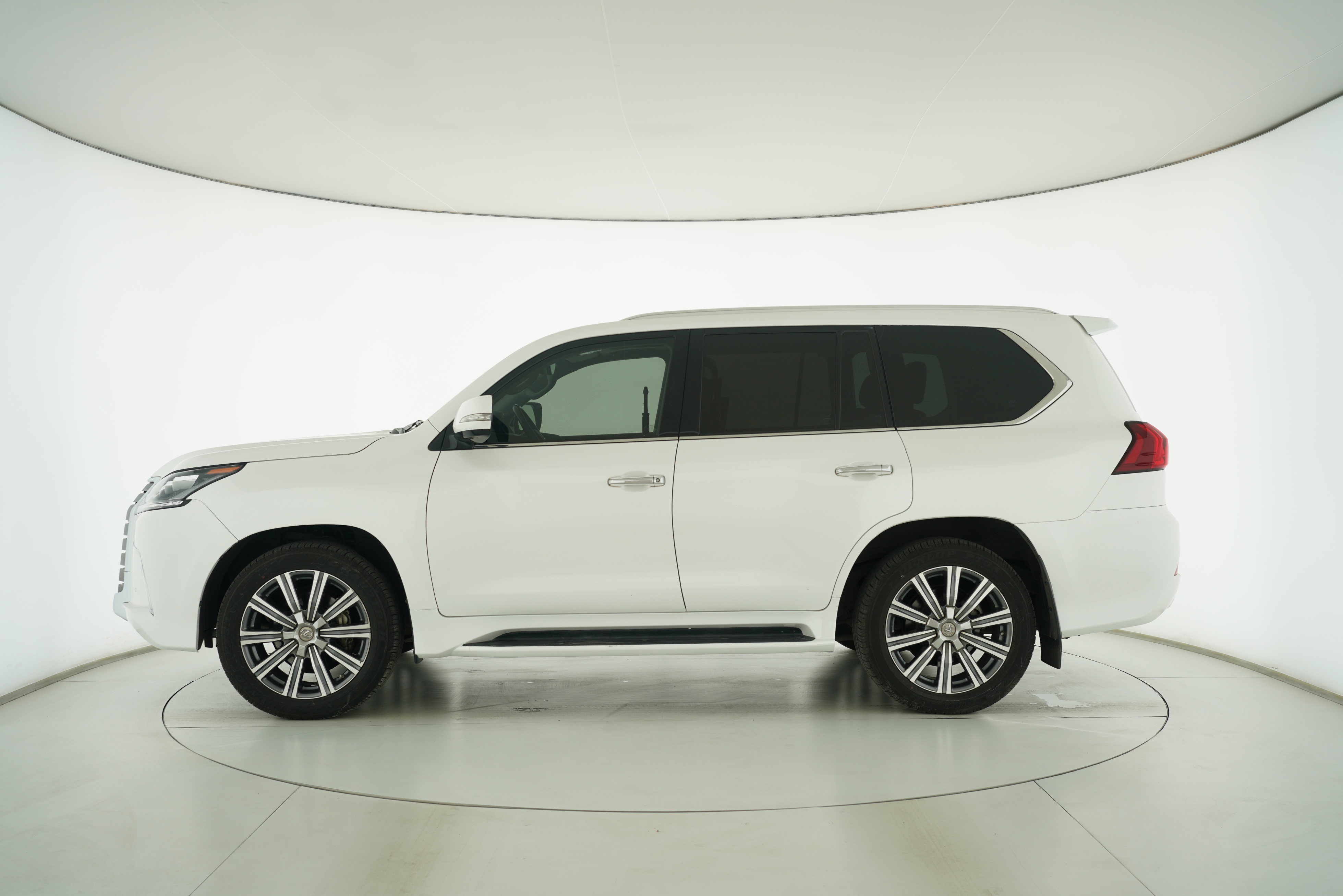 Lexus LX 2017 — фото 7