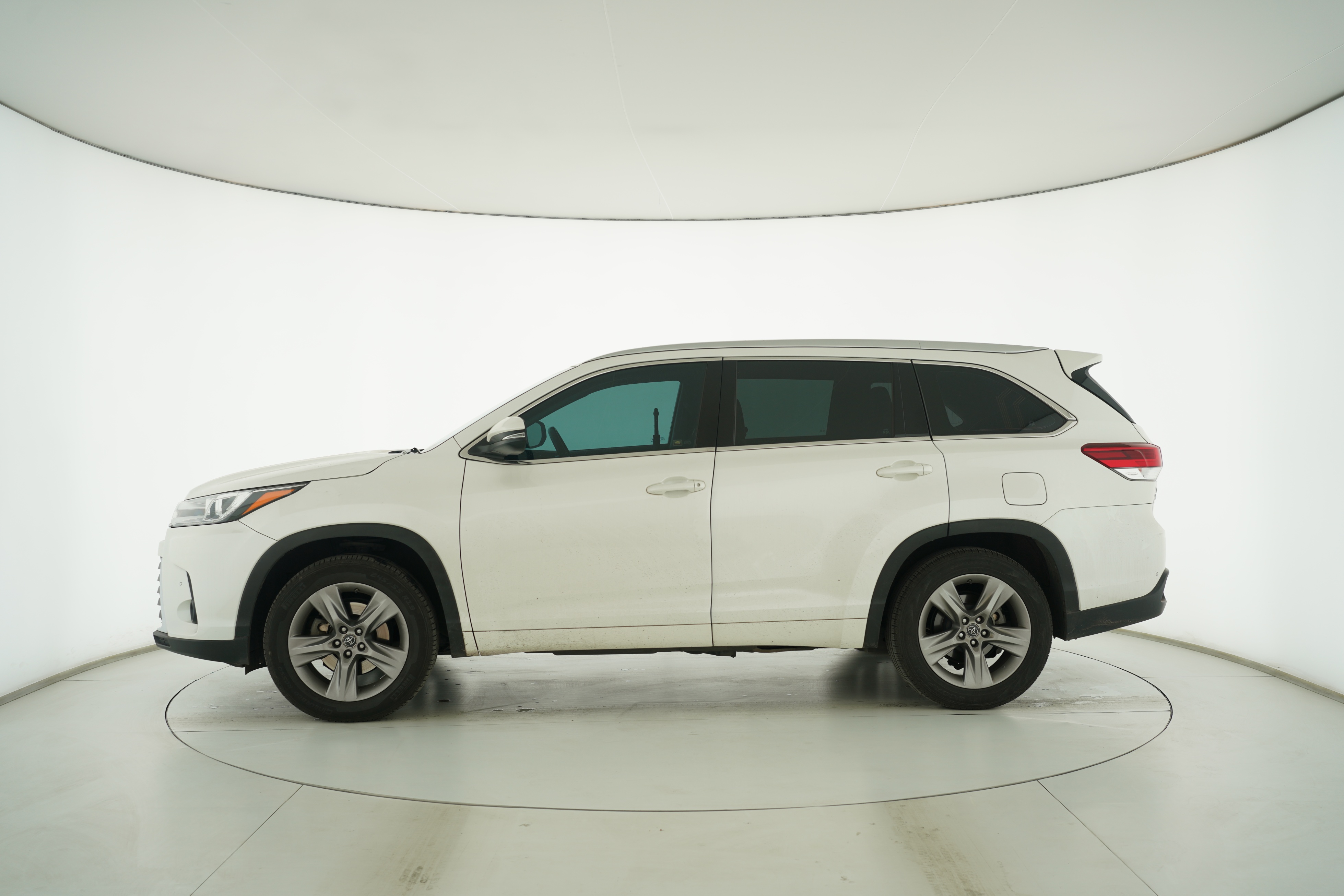 Toyota Highlander 2018 — фото 7