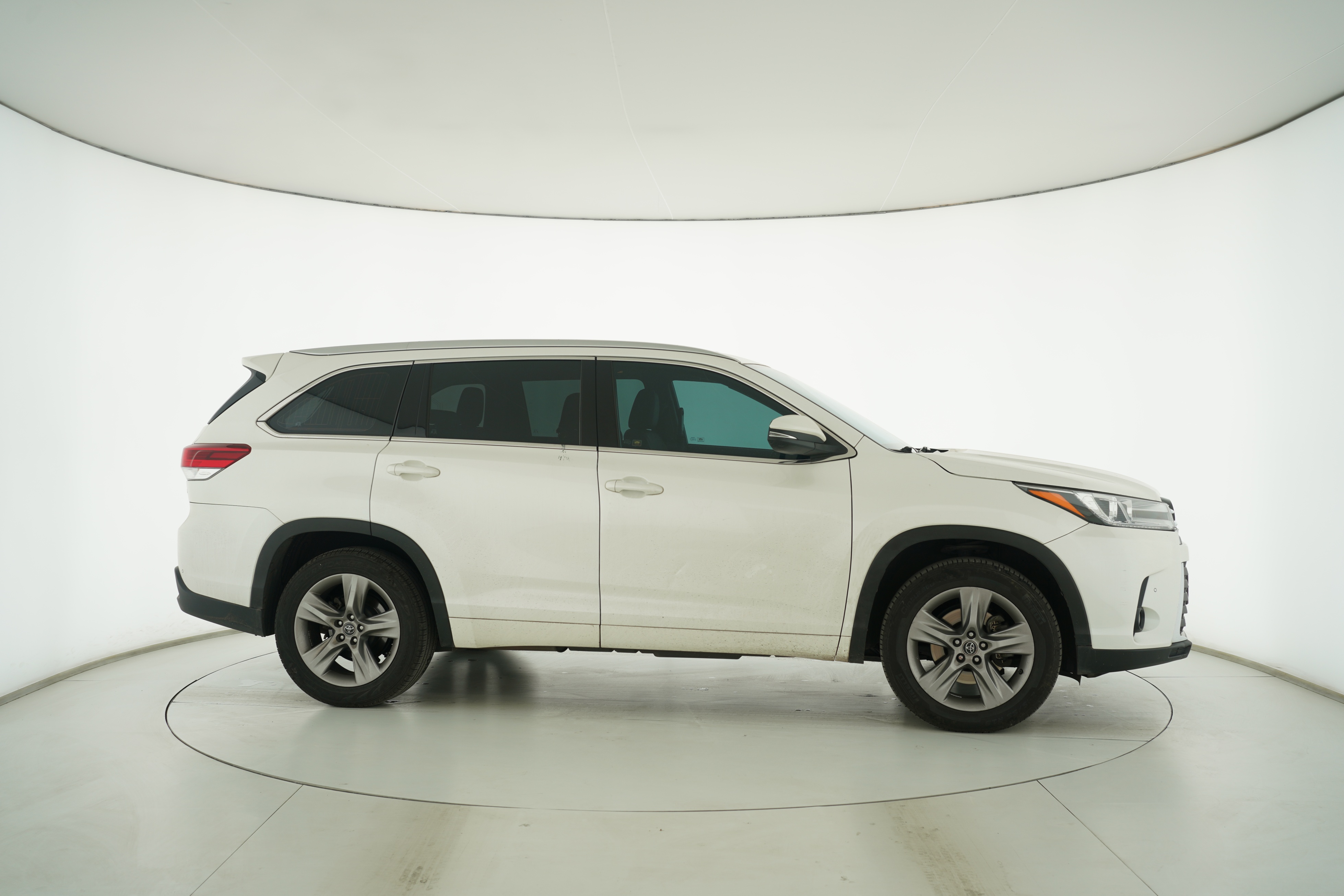 Toyota Highlander 2018 — фото 8