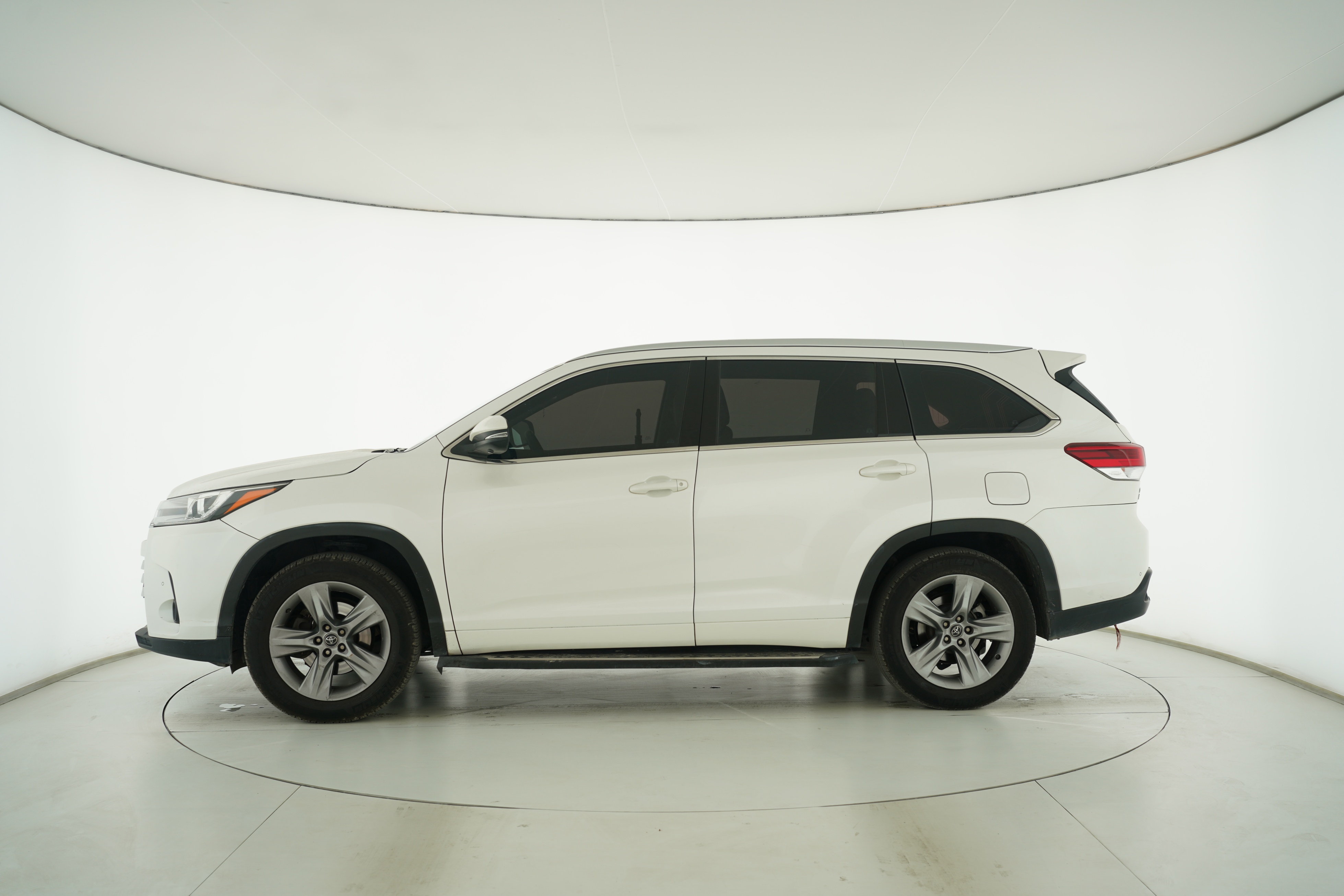 Toyota Highlander 2018 — фото 7
