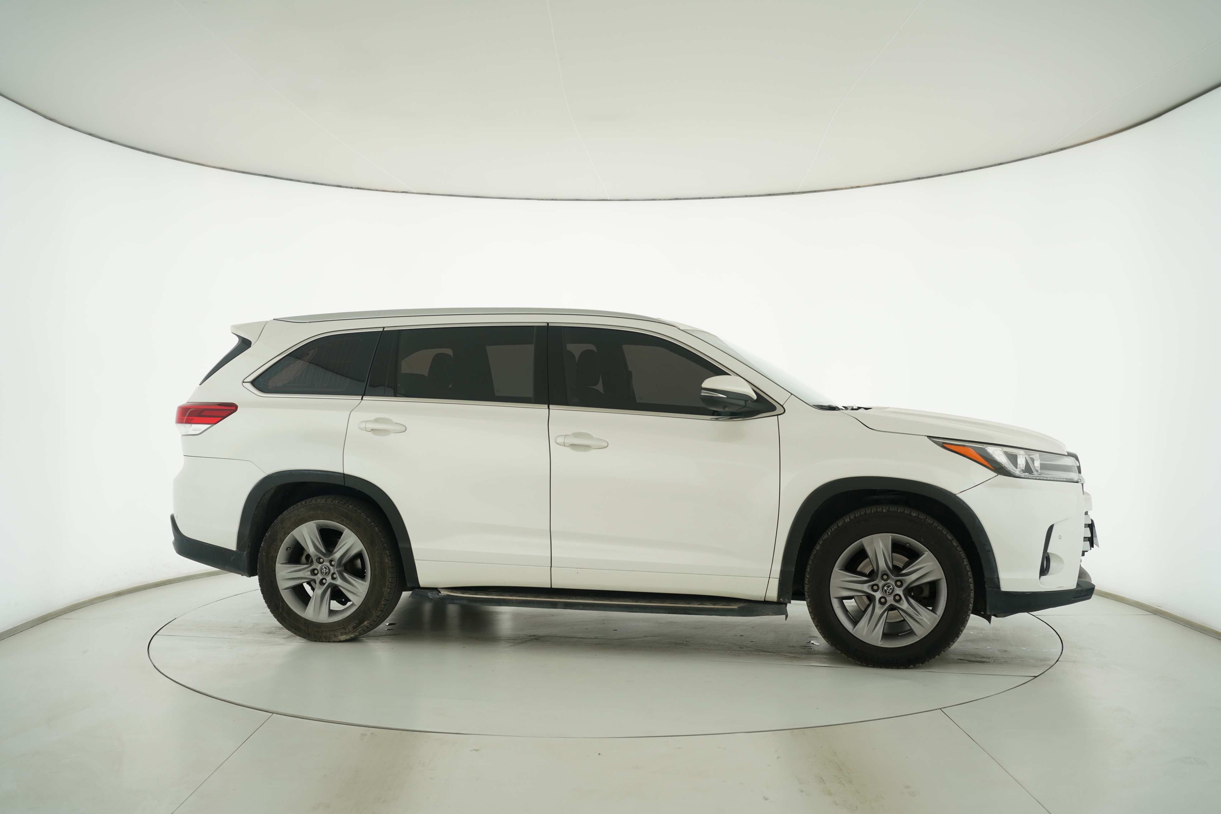 Toyota Highlander 2018 — фото 8