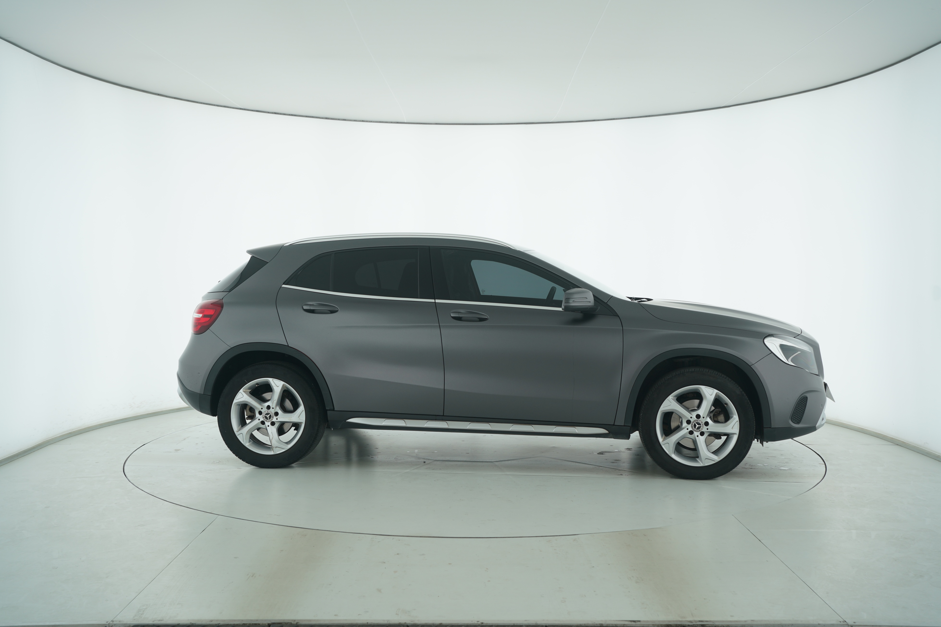 Mercedes Benz GLA 2018 — фото 8