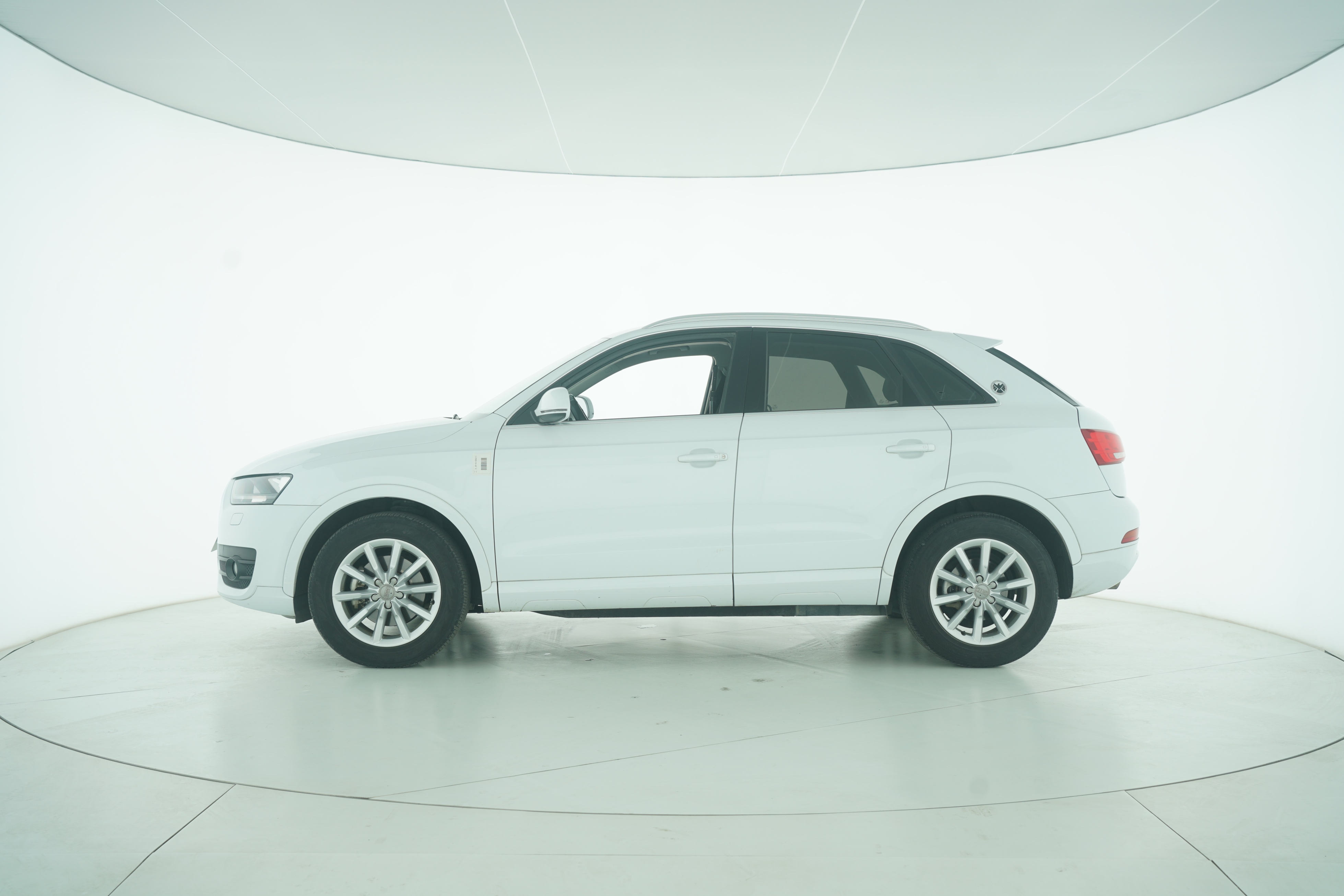 Audi Q3 Sportback 2023 — фото 7
