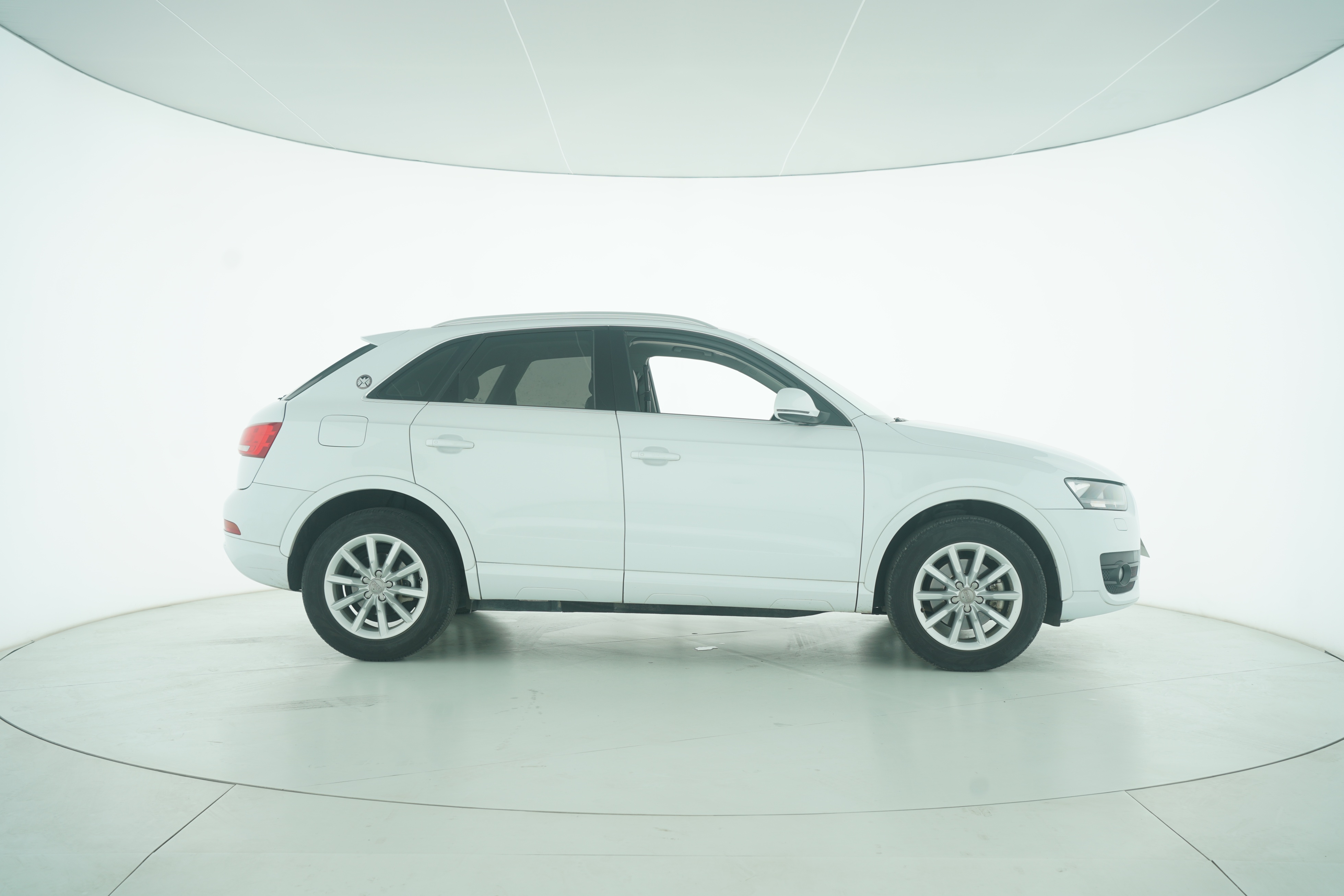 Audi Q3 Sportback 2023 — фото 8
