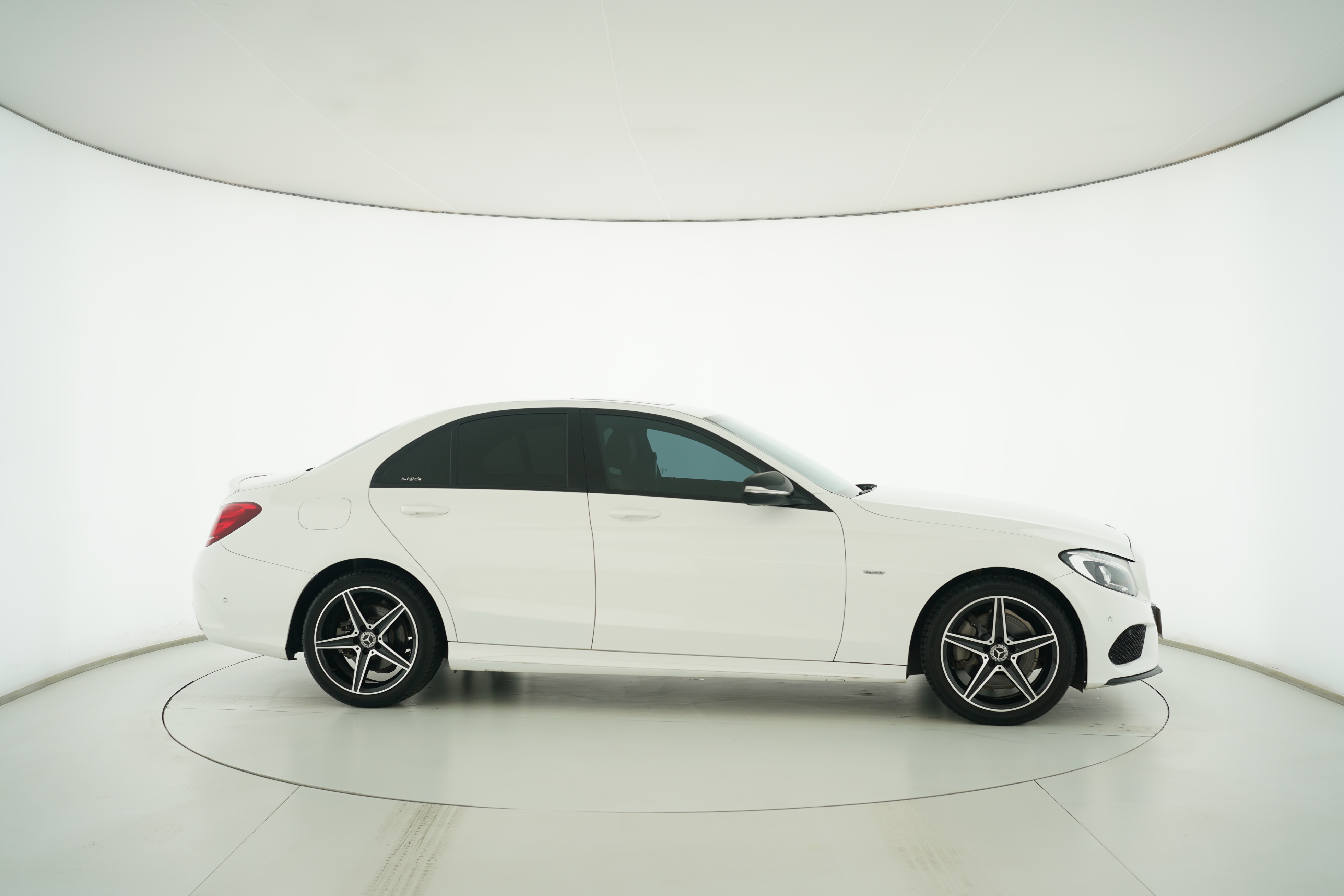 Mercedes Benz C-Class 2018 — фото 8