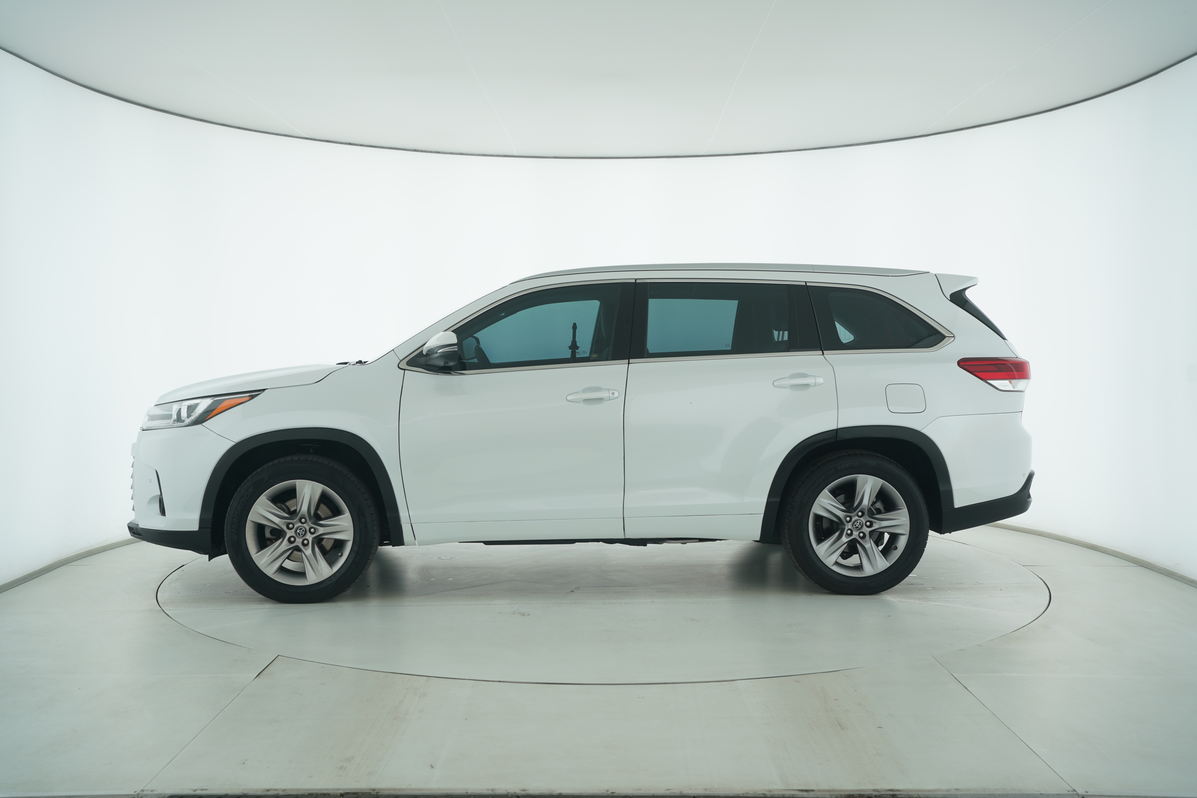 Toyota Highlander 2018 — фото 7