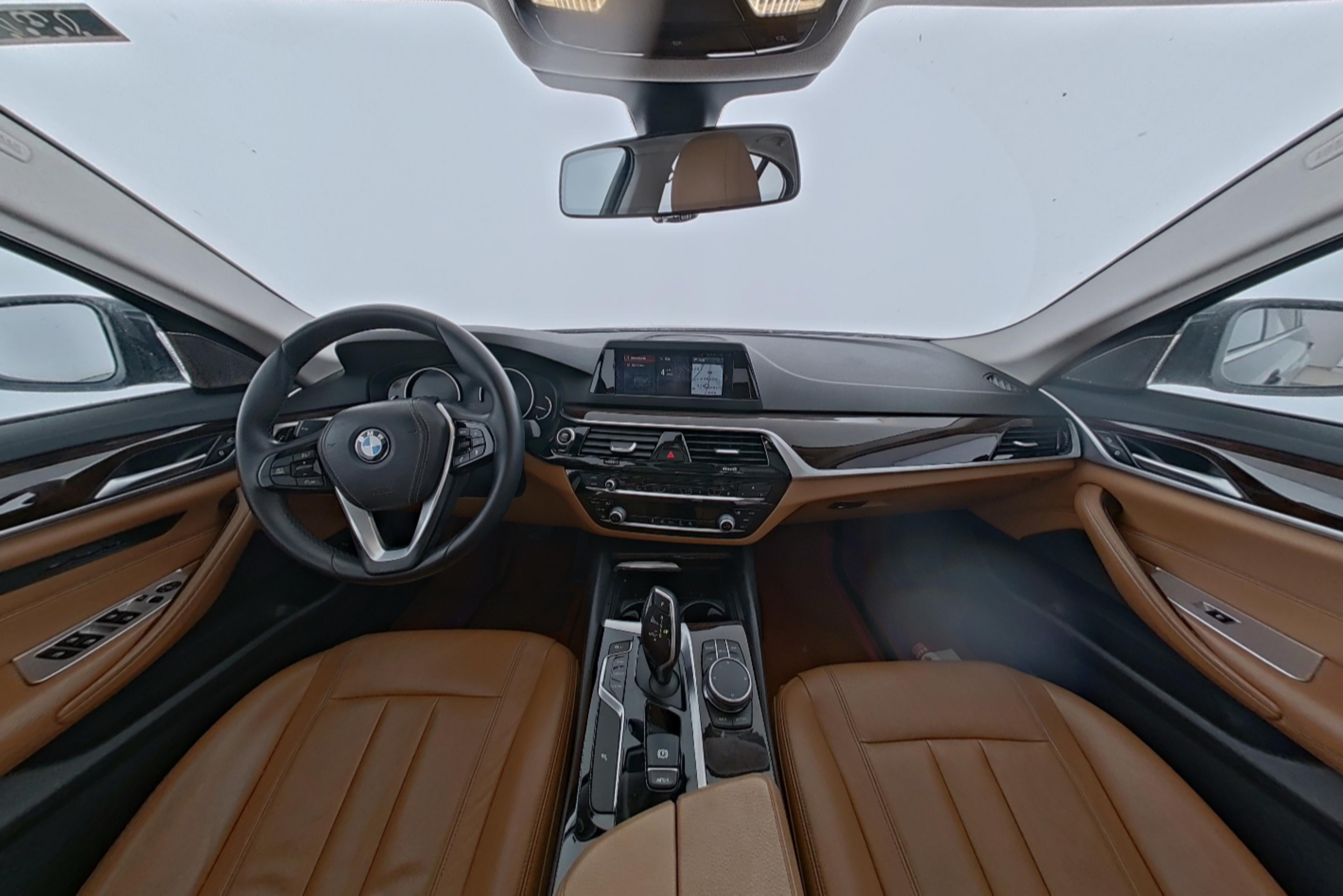 BMW 5 Series 2018 — фото 9