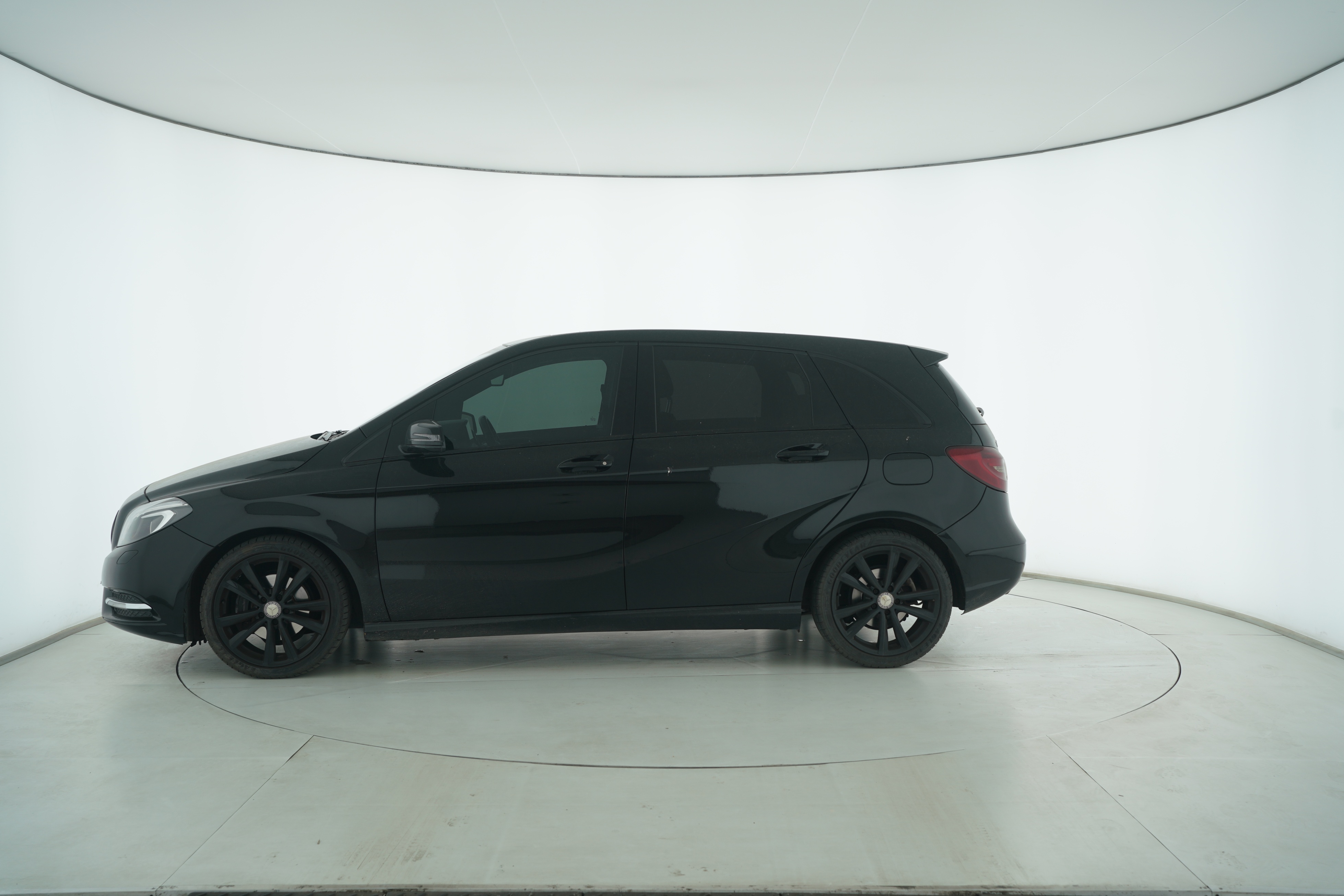 Mercedes Benz B-Class 2015 — фото 7