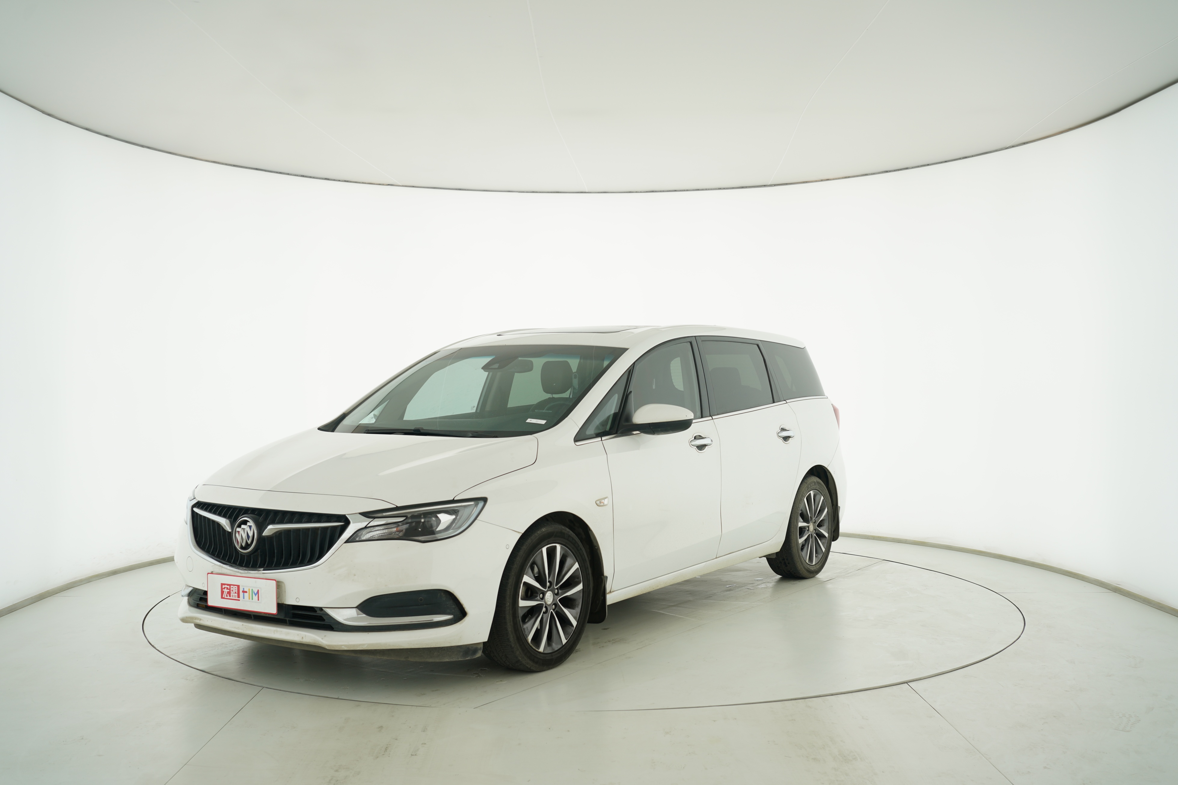 Buick GL6 2018 — фото 1