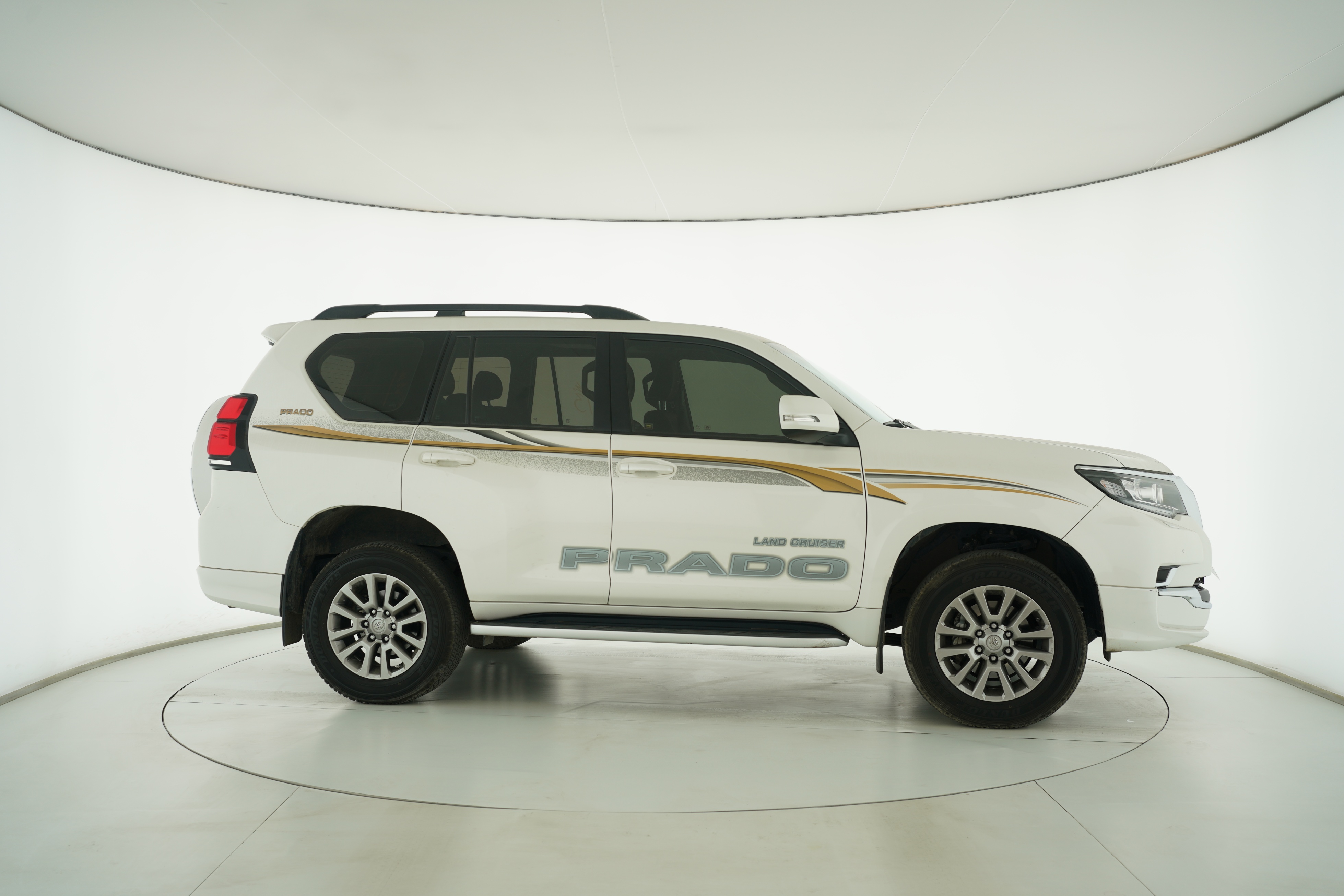 Toyota Prado 2019 — фото 8