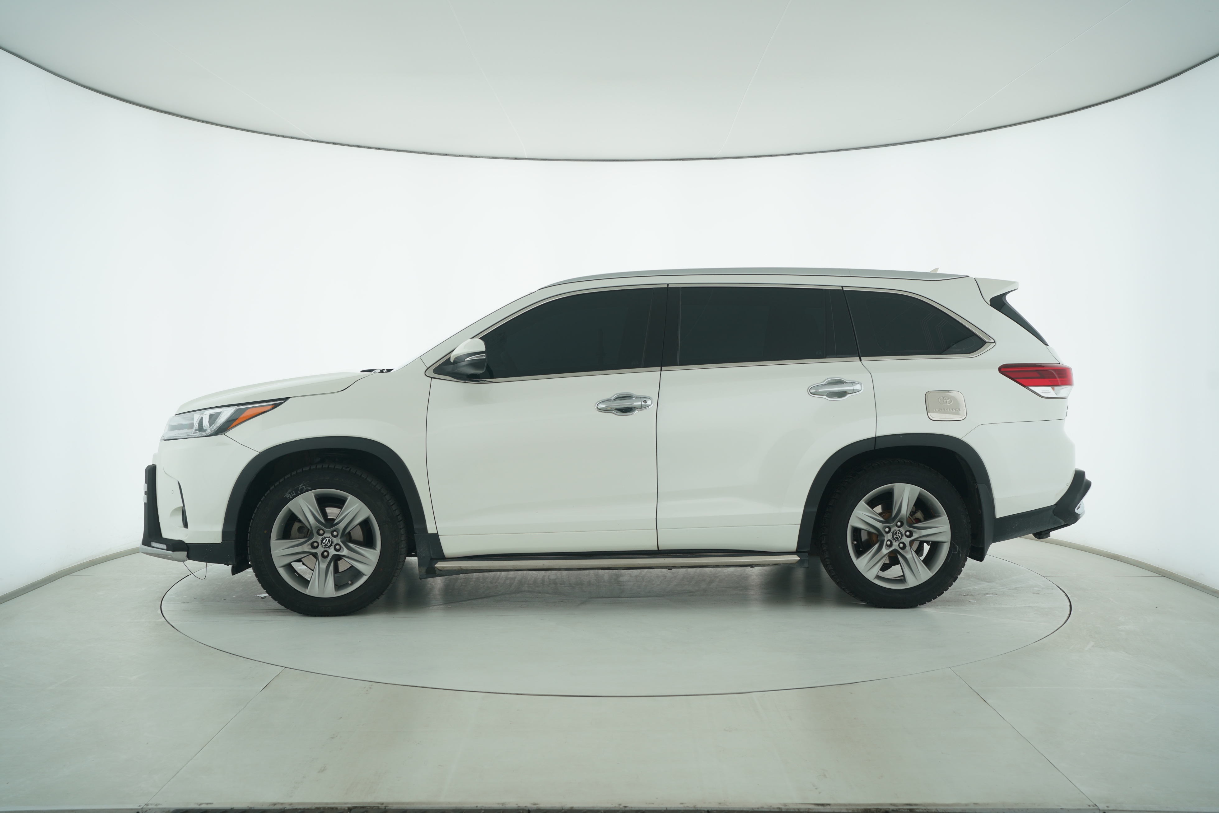Toyota Highlander 2018 — фото 7