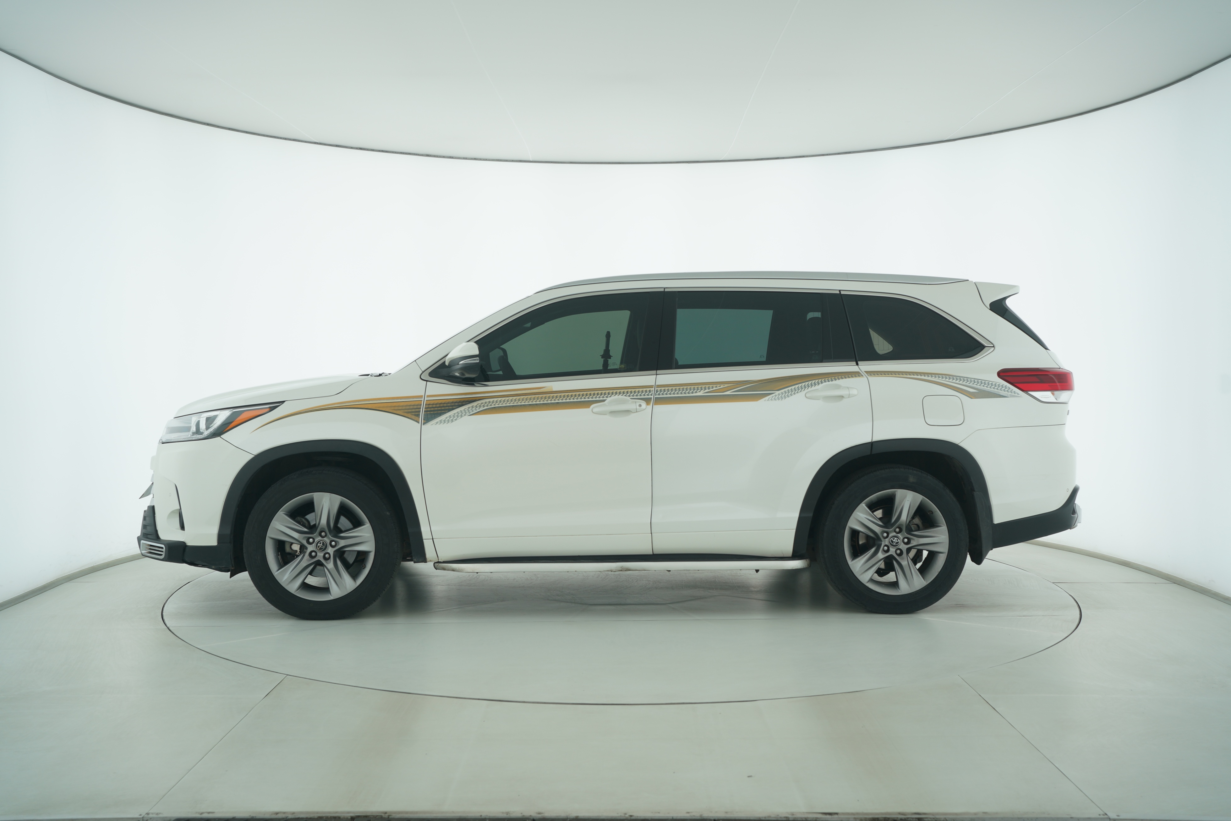 Toyota Highlander 2018 — фото 7
